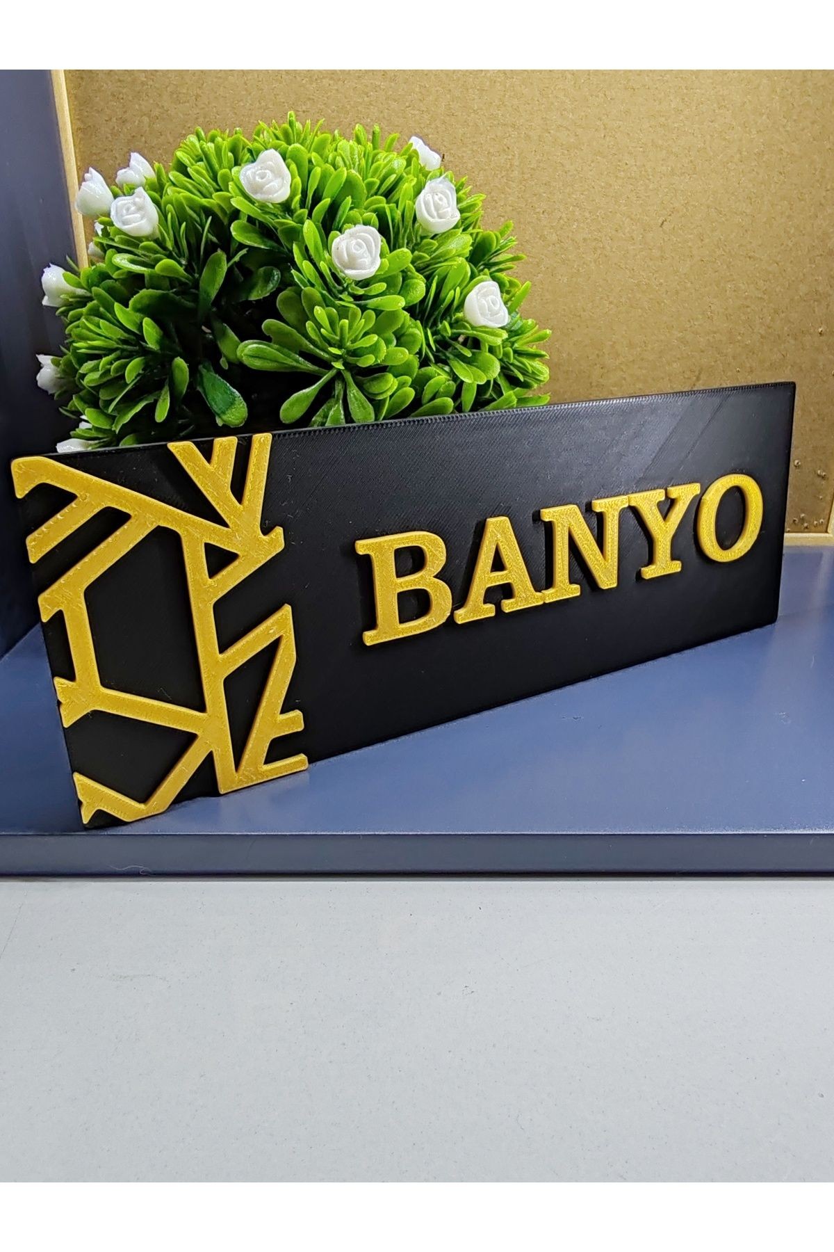 BANYO YAZILI YÖNLENDİRME LEVHASI 20X7 CM SİYAH ÜZERİ GOLD