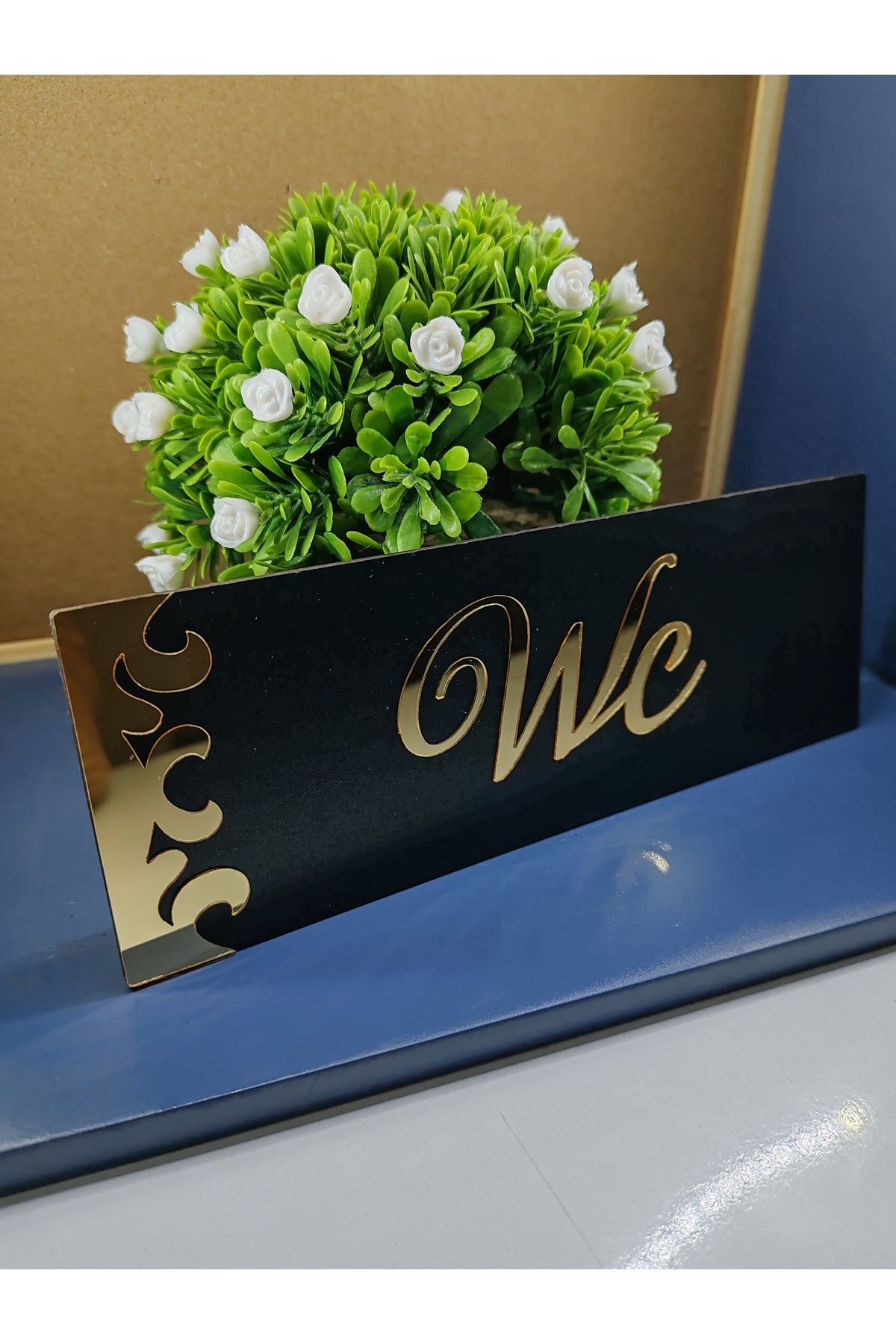 Dekoratif WC Yazılı Gold Aynalı Pleksi Yazılı Siyah Mdf Yönlendirme Levhası 20x8 cm