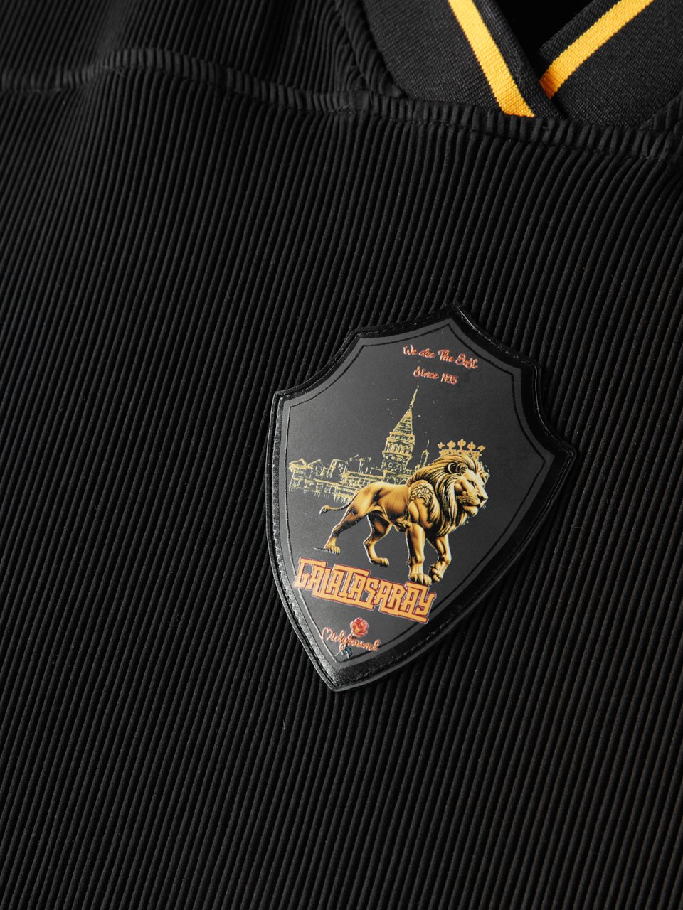 Galatasaray V Yaka T-Shirt