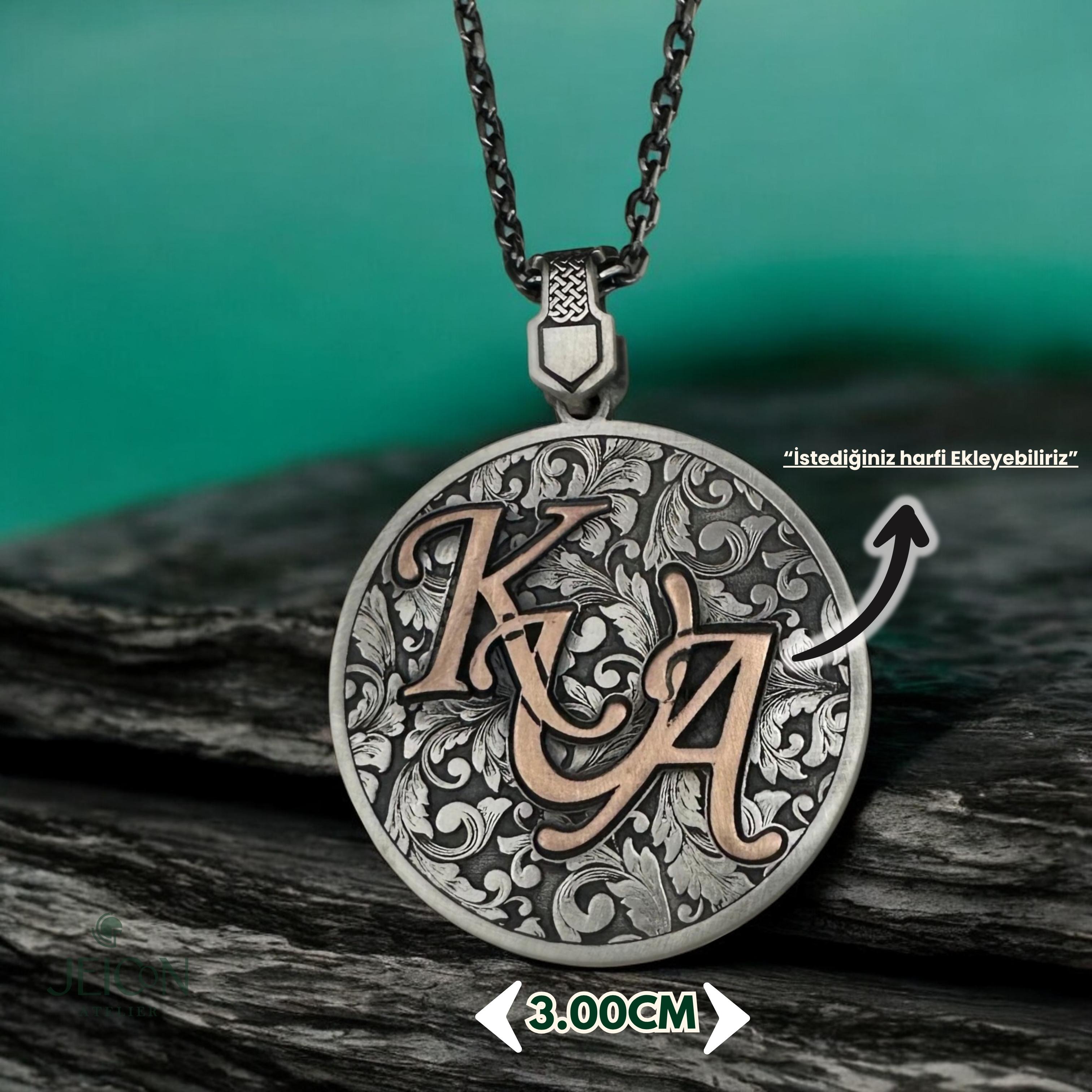 Monogram Harf Ve Fotoğraf İşlemeli925 Ayar Gümüş Madalyon