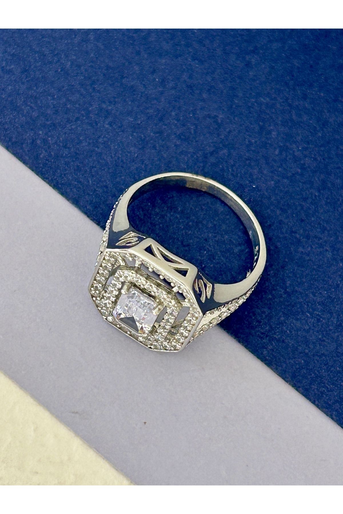 4,20 Gr Silver Renk Dikdörtgen Baget ve Zirkon Taşlı Yüzük