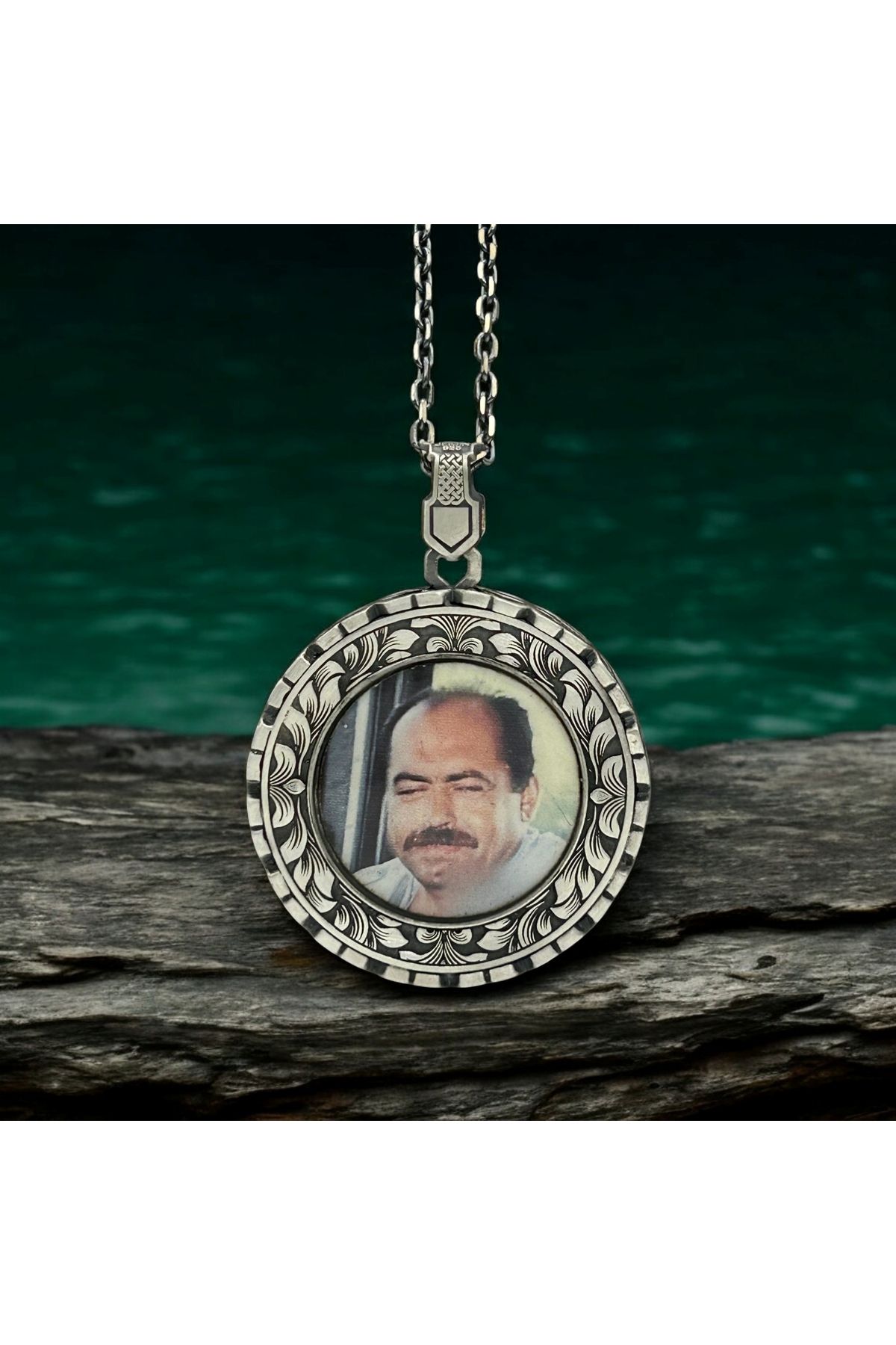 Fotoğraf Ve Baba Kız İşlemeli 925 Ayar Gümüş Madalyon