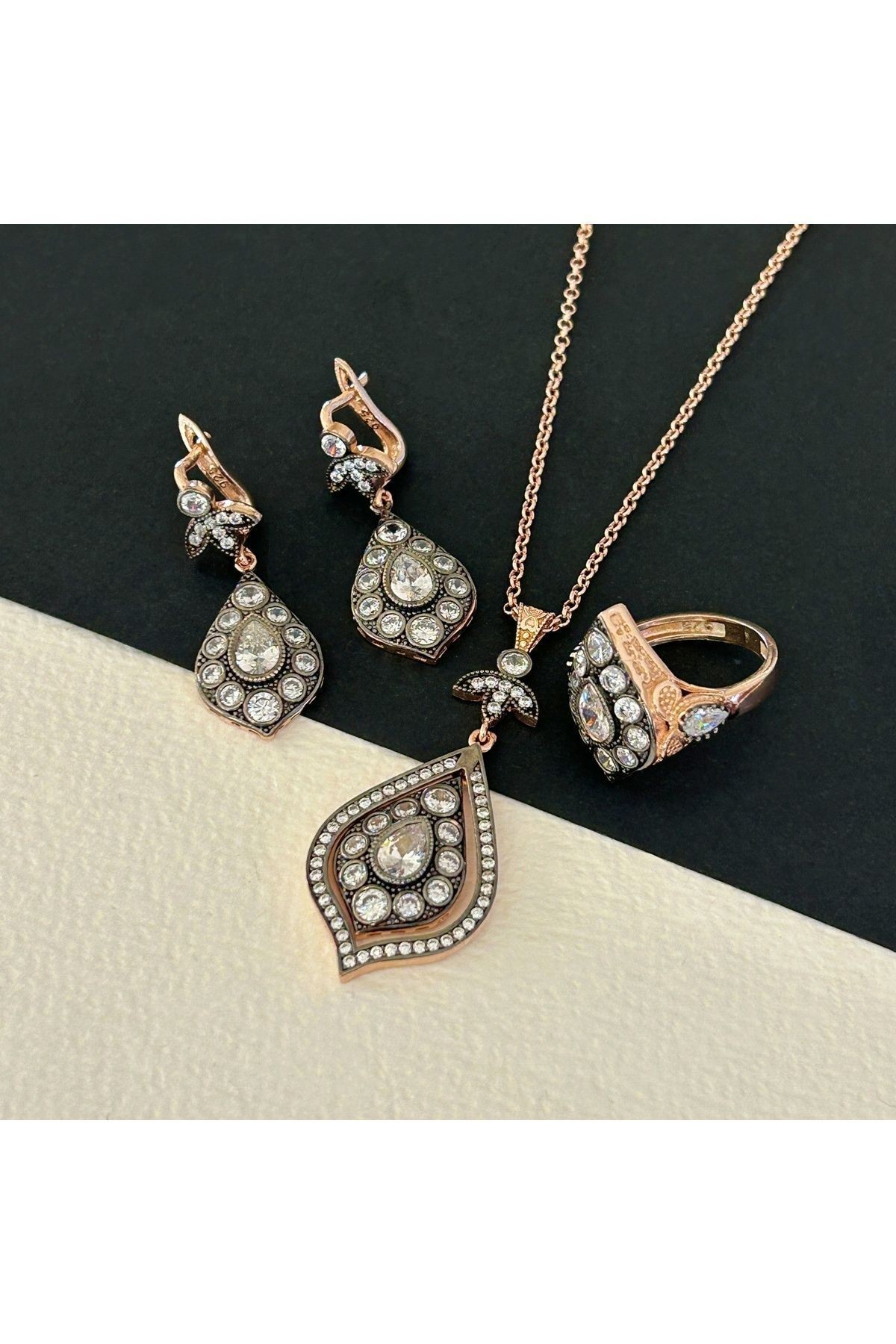 18,85 Gr Rose Renk Sivri Uçlu Damla Tasarım 925 Gümüş Elmas Montür Kolye Yüzük Küpe Set