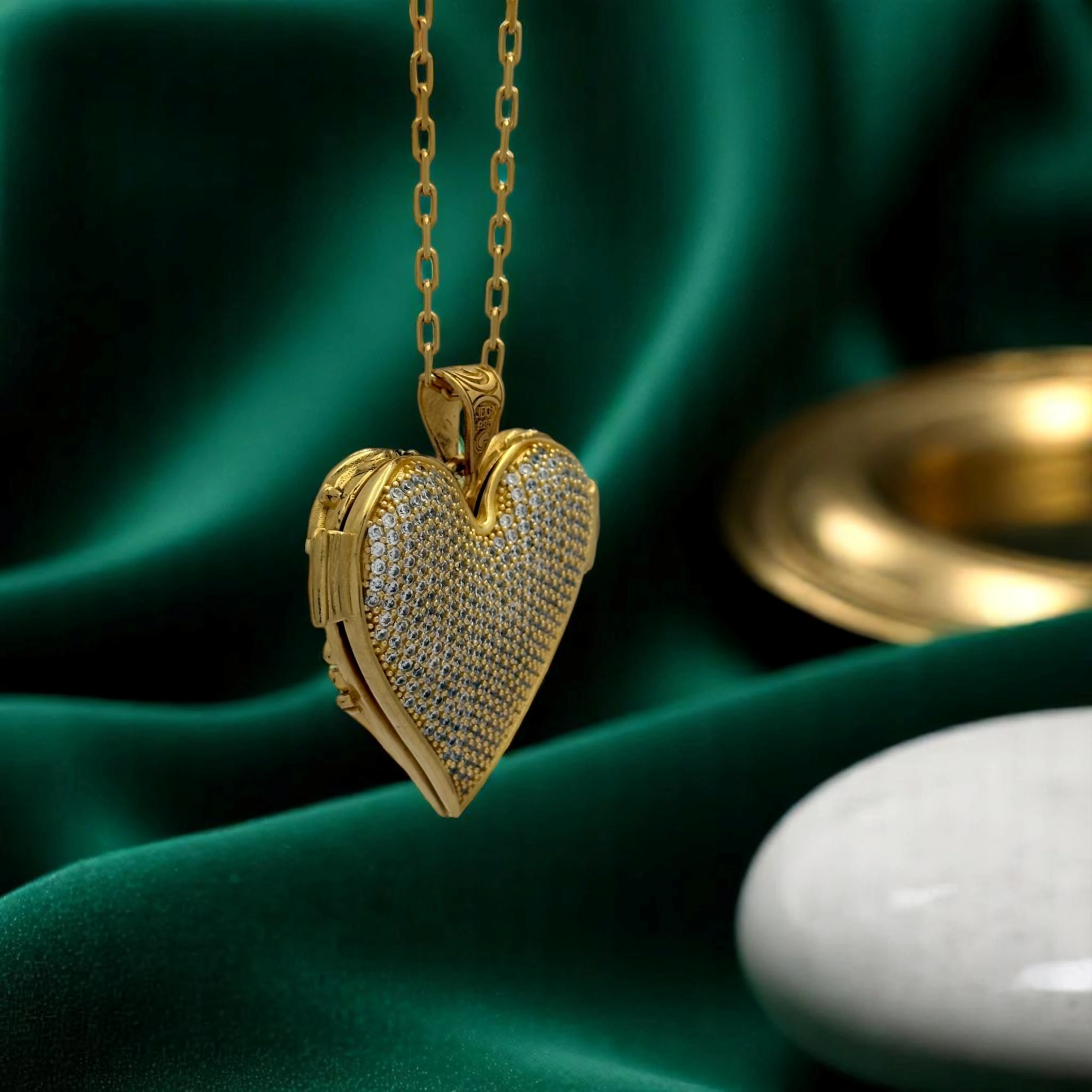 Altın Kaplama Büyük Boy 925 Ayar Gümüş Kapaklı Kalp Madalyon