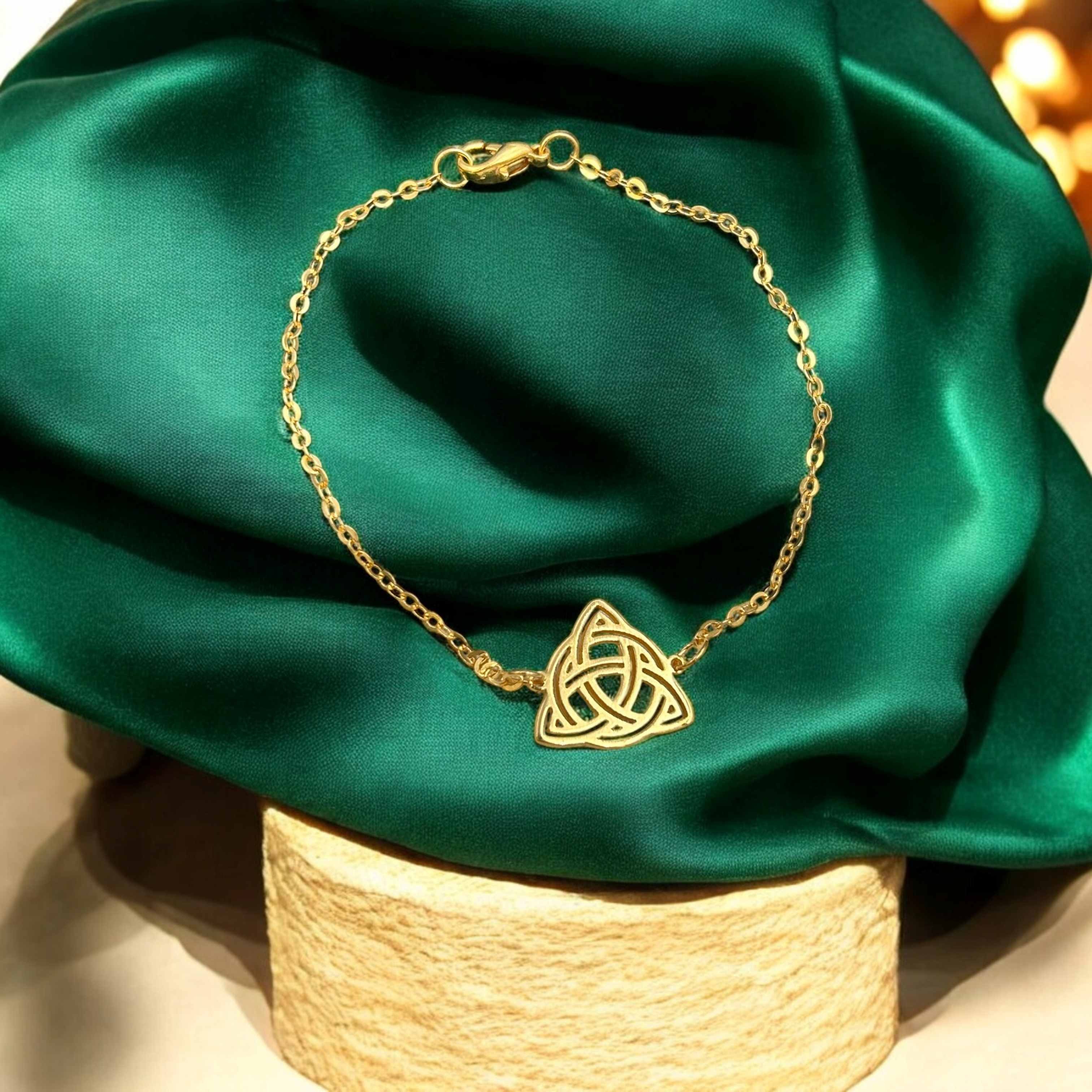 14 Ayar Altın Kaplama Triquetra Üçlü Düğüm Bileklik