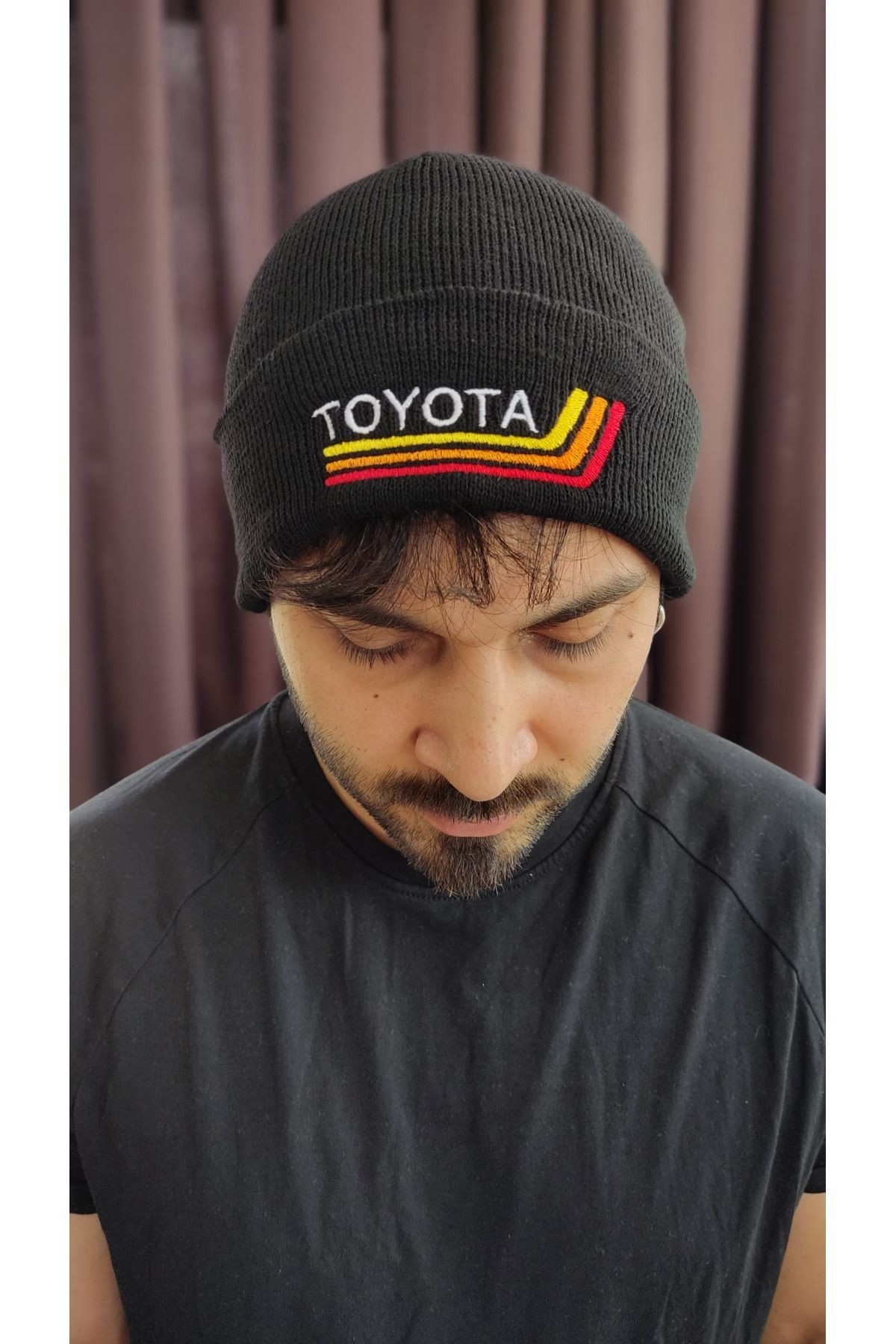 Retro Toyata Logolu Bere