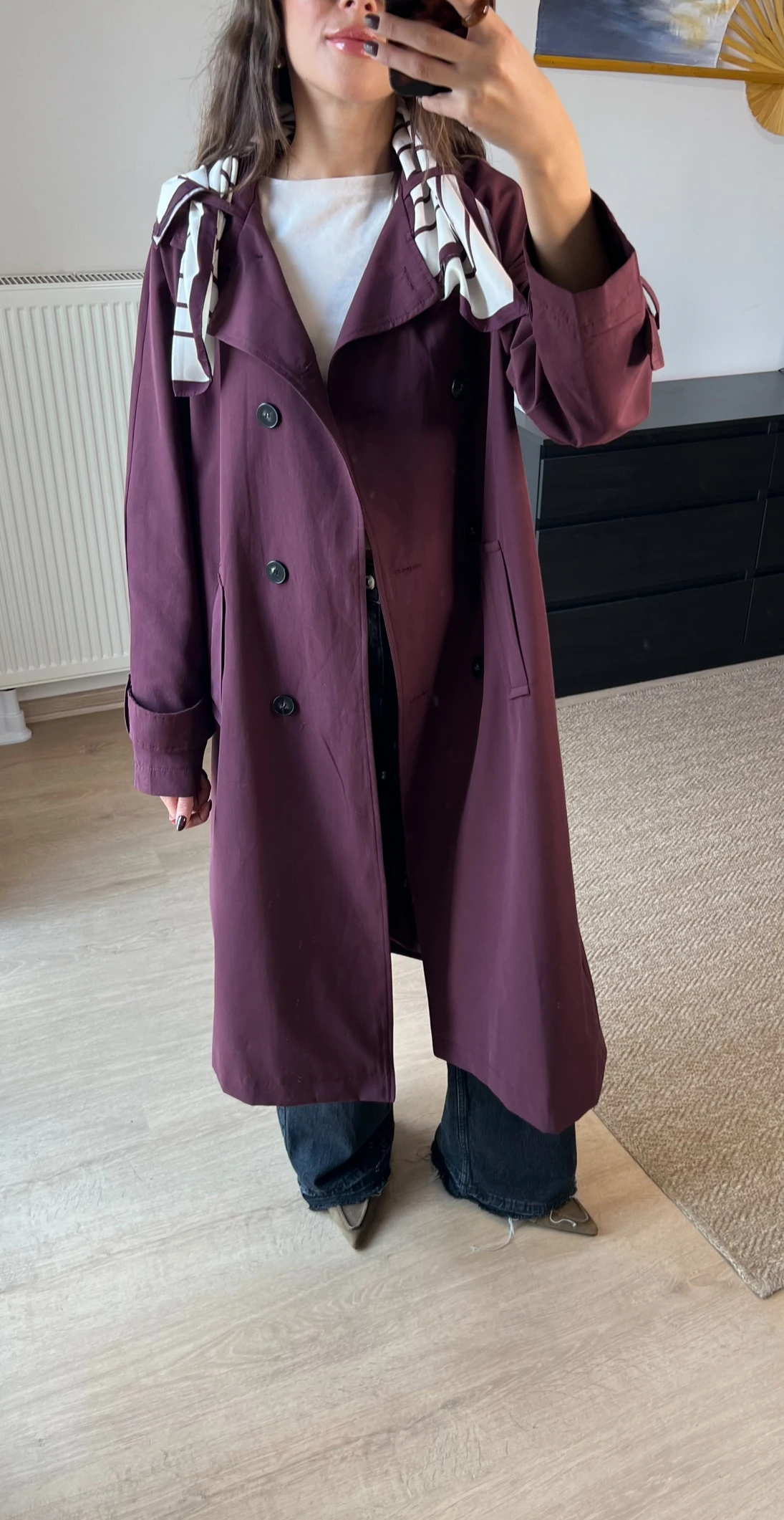 Bordo Fularlı Uzun Trençkot