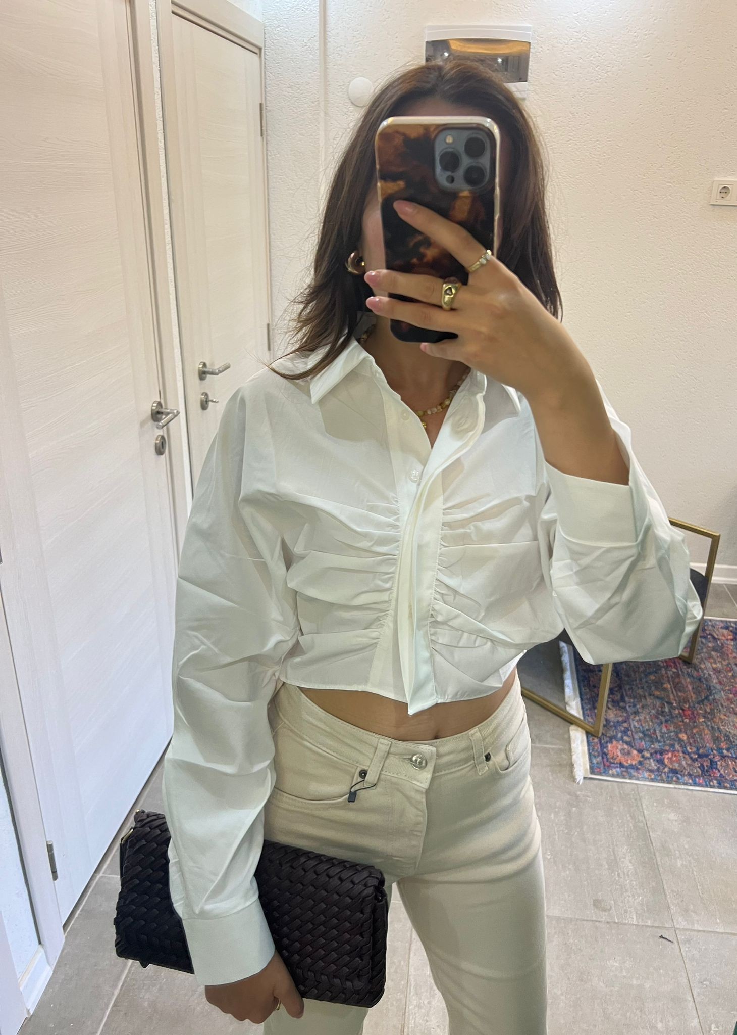 Büzgülü Beyaz Crop Gömlek