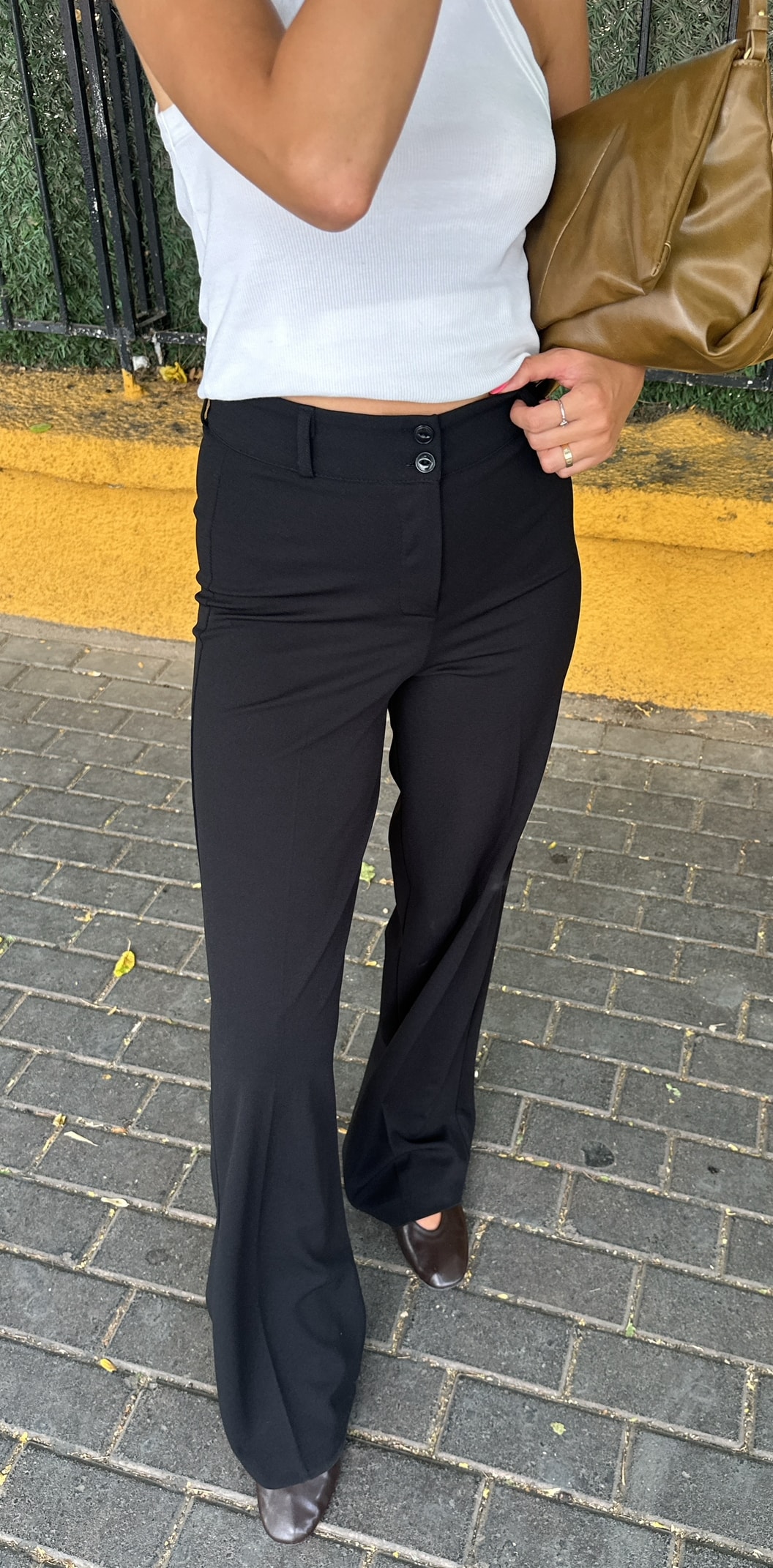 Düğmeli Siyah Kumaş Pantolon