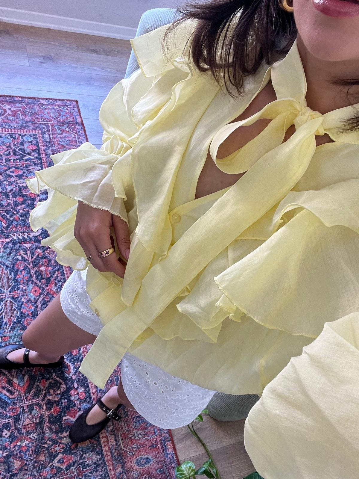Volanlı Tül Kumaş Sarı Gömlek