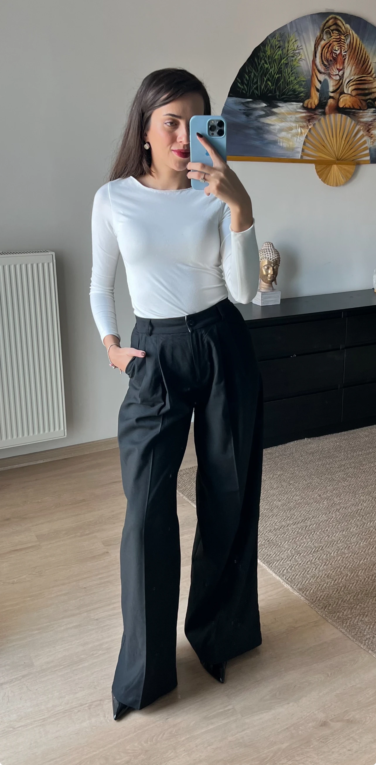 Siyah Pileli Kumaş Pantolon