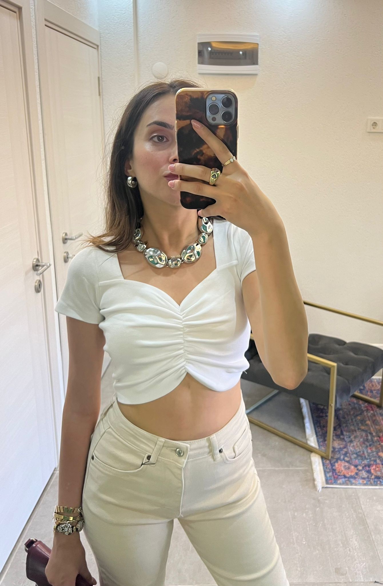 Önü Büzgülü Beyaz Kısa Tshirt