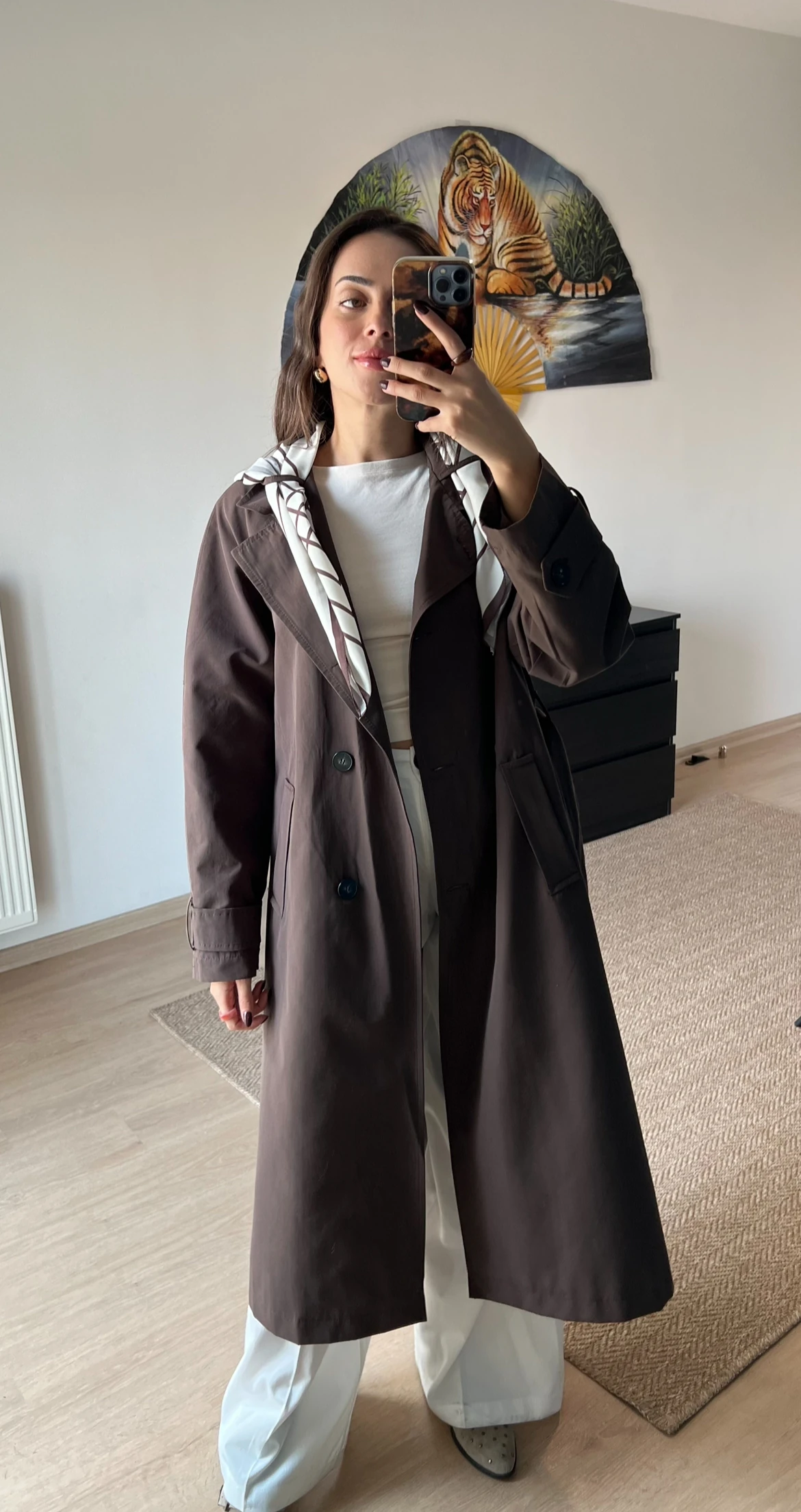 Acı Kahve Fularlı Uzun Trençkot