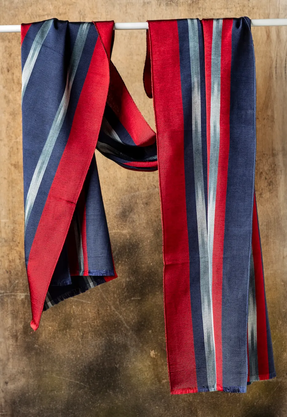 Heritage Anatolia Kırmızı ve Lacivert El Dokuması Kutnu Şal