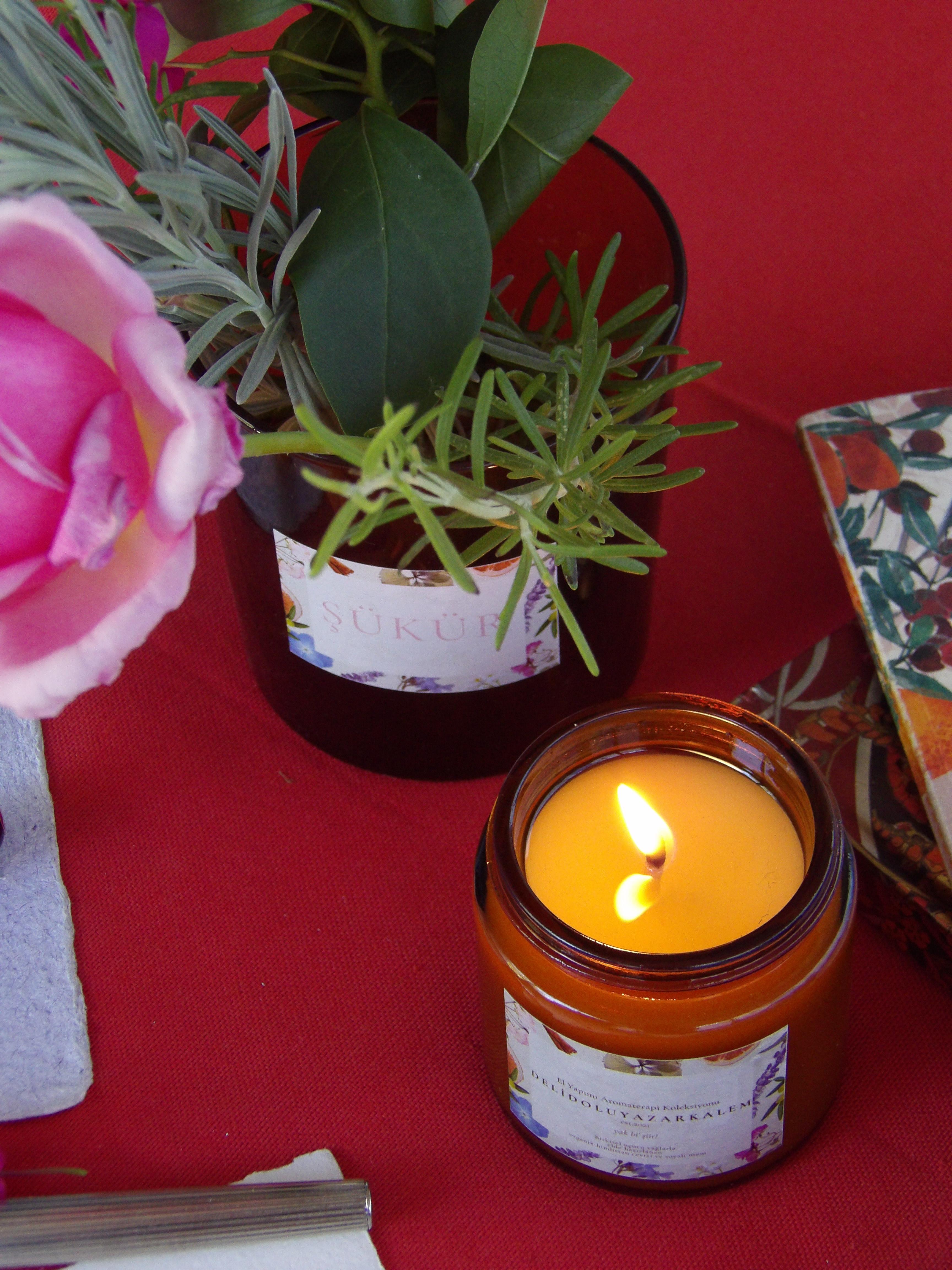 Itır Kokulu Bitkisel Mum – %100 Doğal Cocosoy Wax, Amber Cam Kavanozda