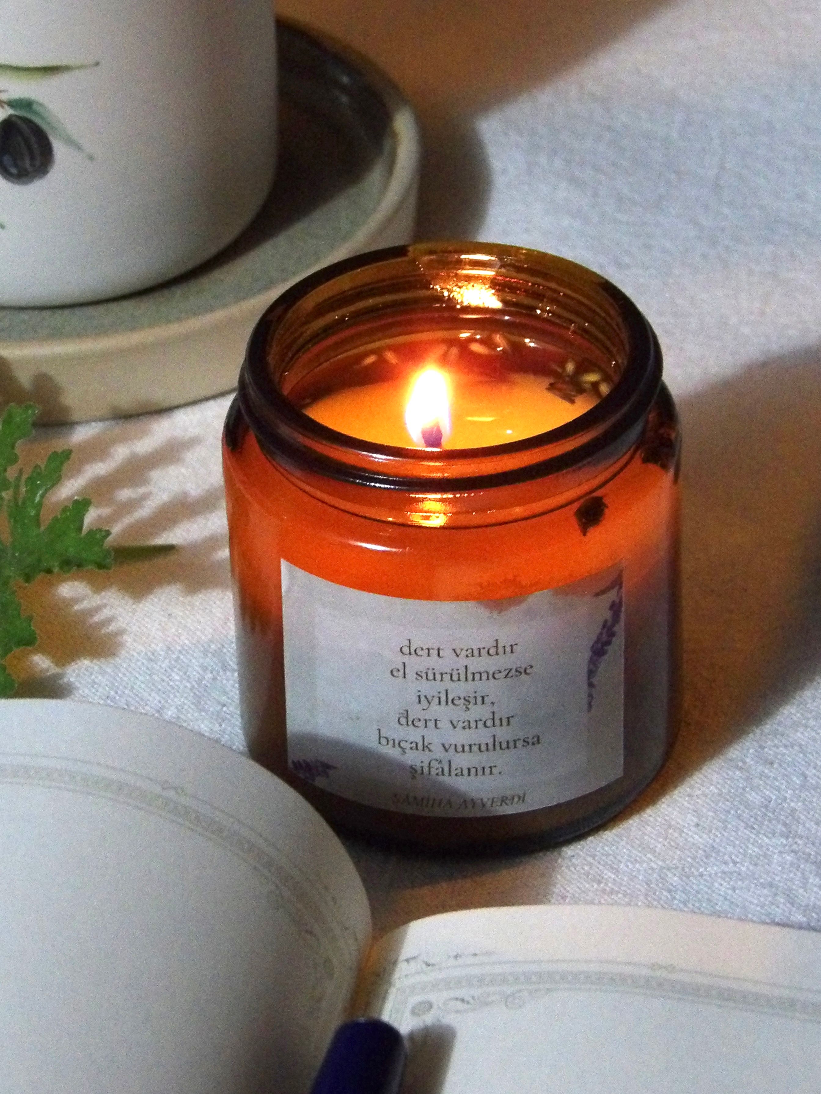 Bitkisel Lavanta Kokulu Mum – Amber Cam Kavanozda %100 Cocosoy Wax