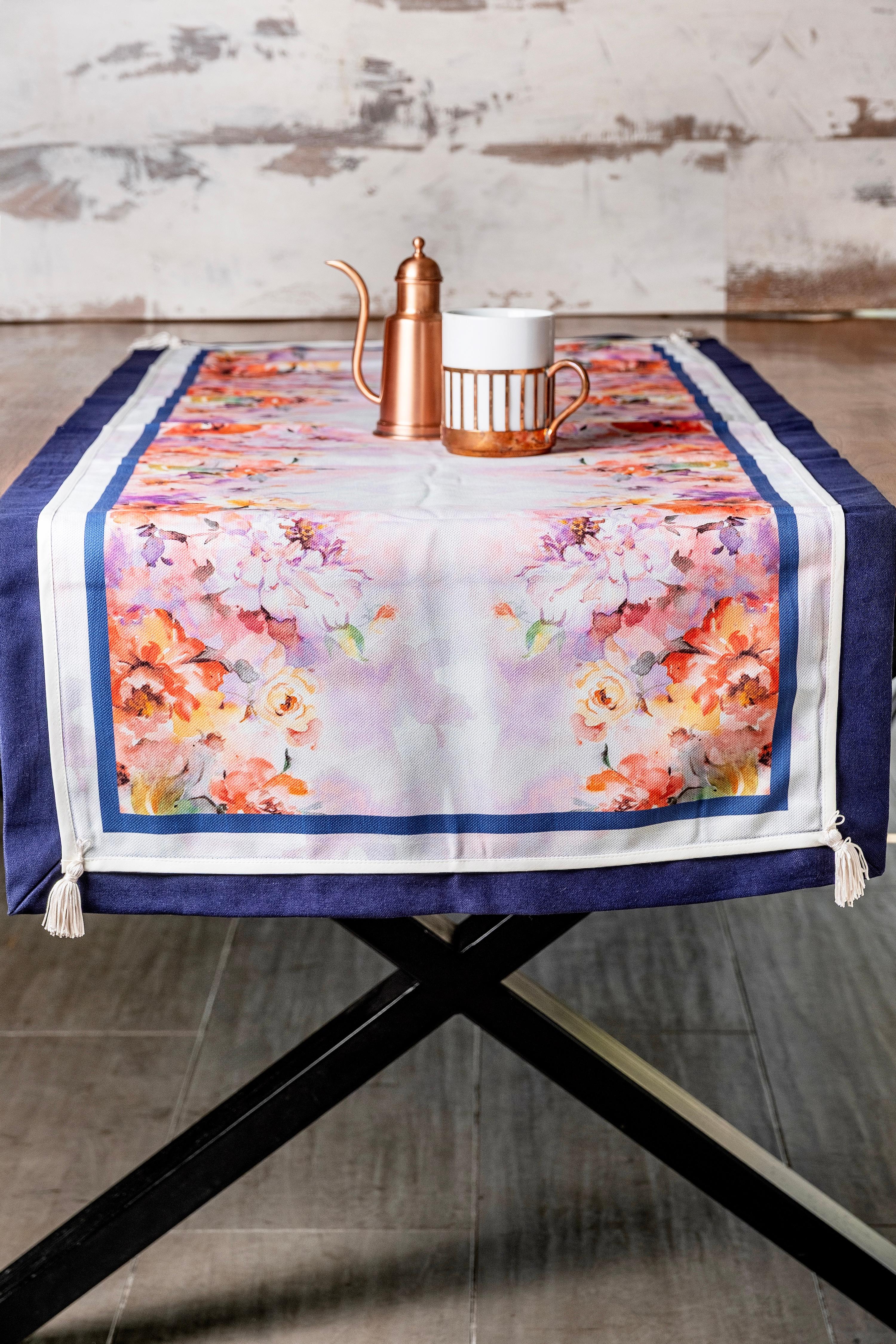 Pastel Çiçek Desenli Lacivert Runner