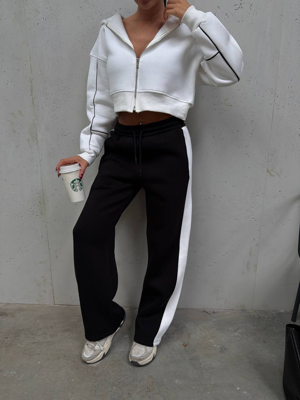 Crop Fermuarlı Kapüşonlu & Biyeli Geniş Paça 3 İplik Eşofman Takımı