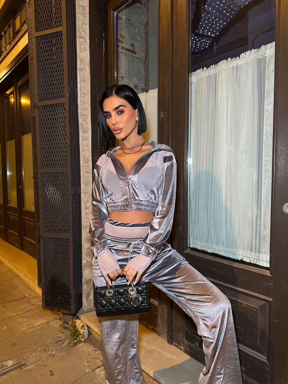 Kristal Taşlı Kadife Crop Fermuarlı Hoodie & File Bel Detaylı Geniş Paça Takım - Gri