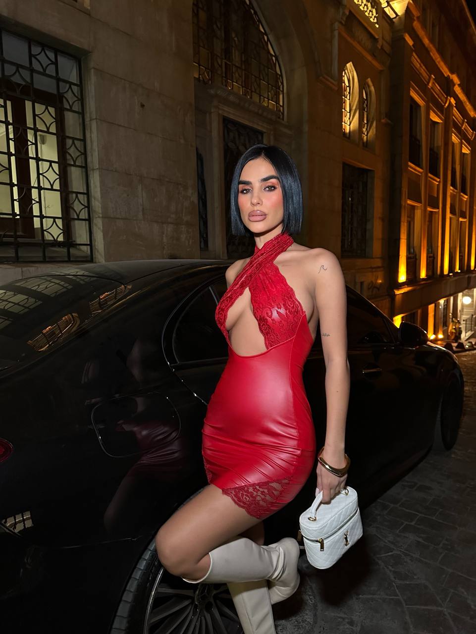 Suni Deri ve Dantel Kombinli Sırt Dekolteli Vücudu Saran Mini Elbise