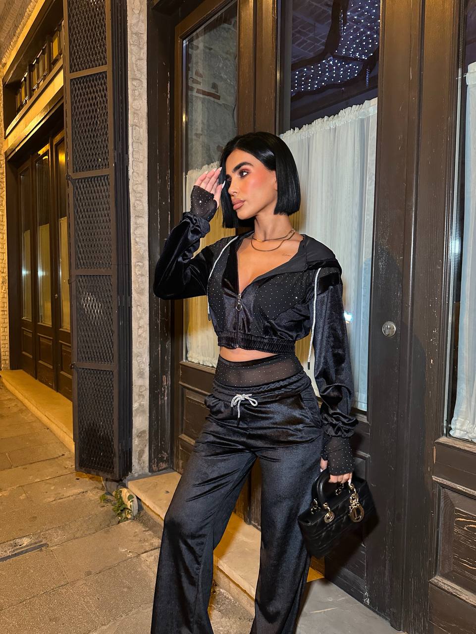 Kristal Taşlı Kadife Crop Fermuarlı Hoodie & File Bel Detaylı Geniş Paça Takım - Siyah