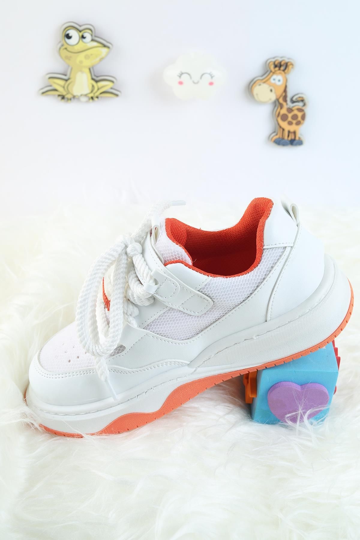 Unisex Çocuk Spor Ayakkabı Kuromi Spor Ayakkabı Özel Tasarım Bağçıklı ve Cırtlı Çocuk Sneaker Spor