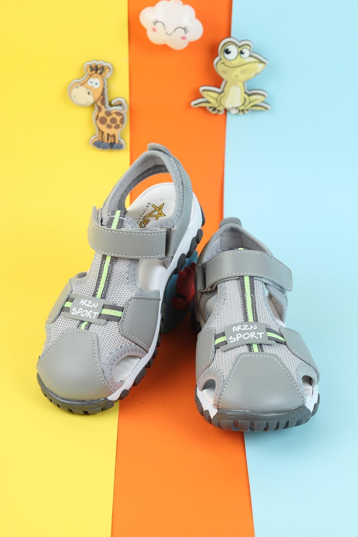 Unisex Nefes Alan Tam Ortapedik Desenli Ayak Anotomisine Uygun Unisex Çocuk Sandaleti