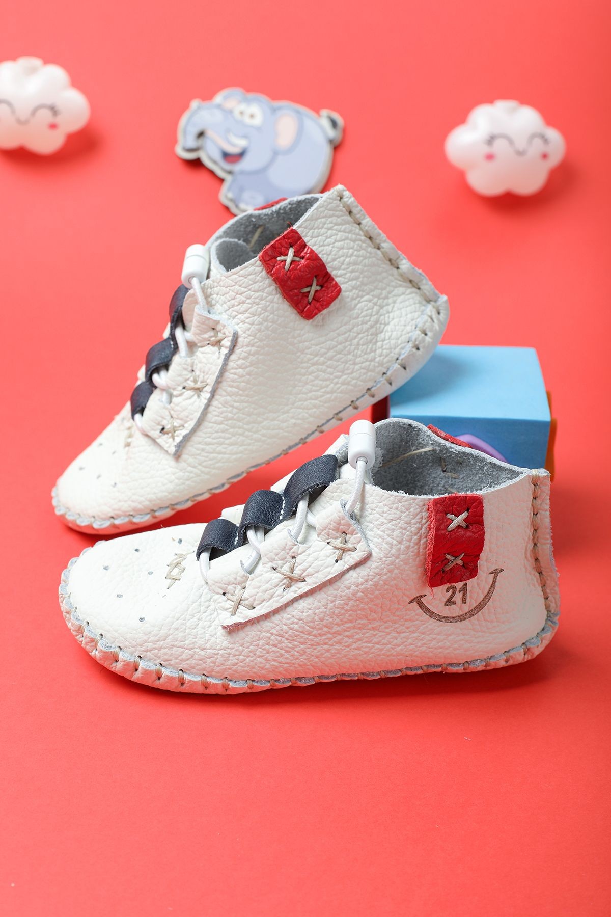Unisex Yeni Doğan Tam Ortapedik Hakiki Deri  Beyaz Ayak Sağlığına Uygun Bebek Ayakkabısı