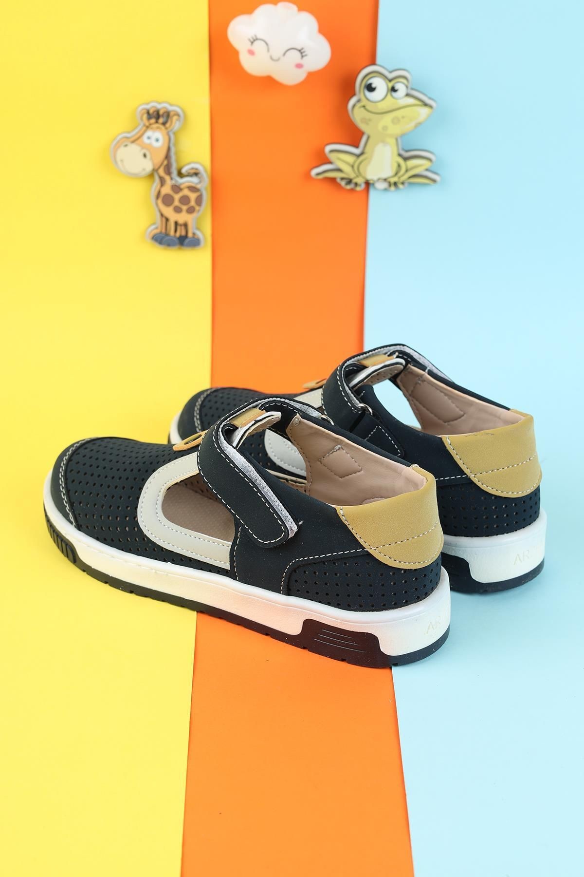 Unisex Çocuk Sandalet Önü Kapalı Sandalet Renkli Sandalet Ortopedik Sandalet Yeni Sezon Sandalet