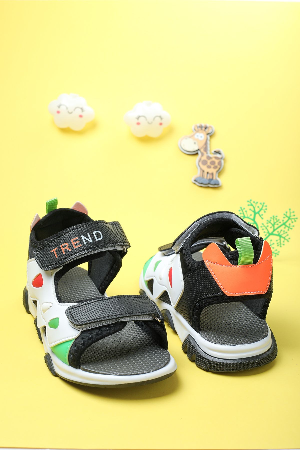 Unisex Siyah Yeşil Detay Esnek Arka Bağlamalı Yumuşak Tabanlı Dayanıklı  Çocuk Spor Sandalet Terlik