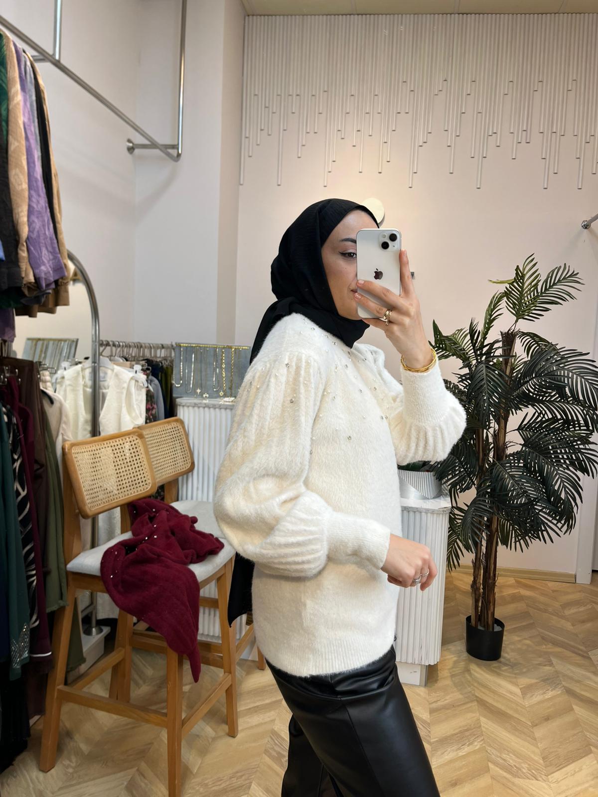 Angora Taşlı Kazak Ekru