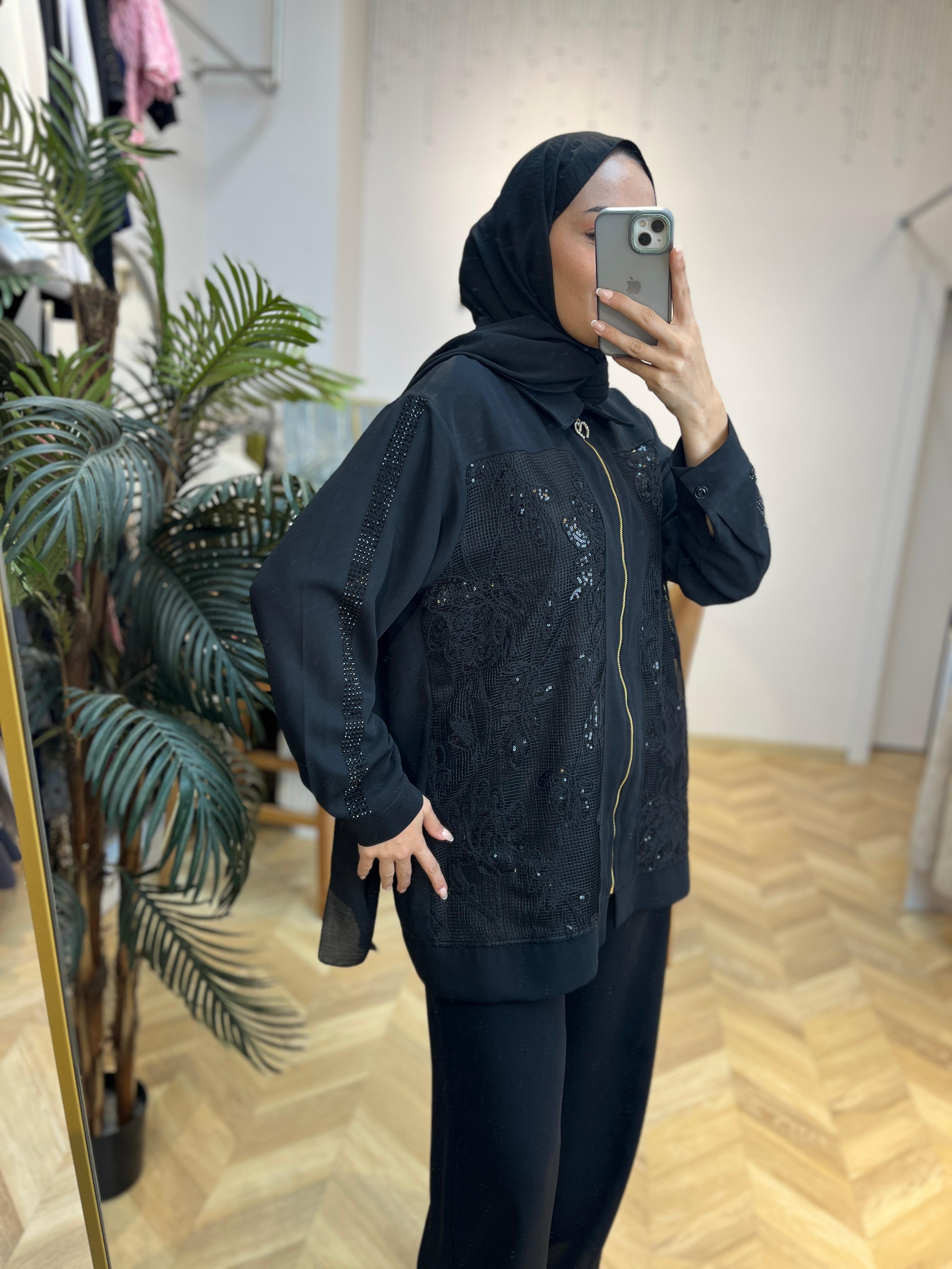 Tül İşlemeli Şık Takım