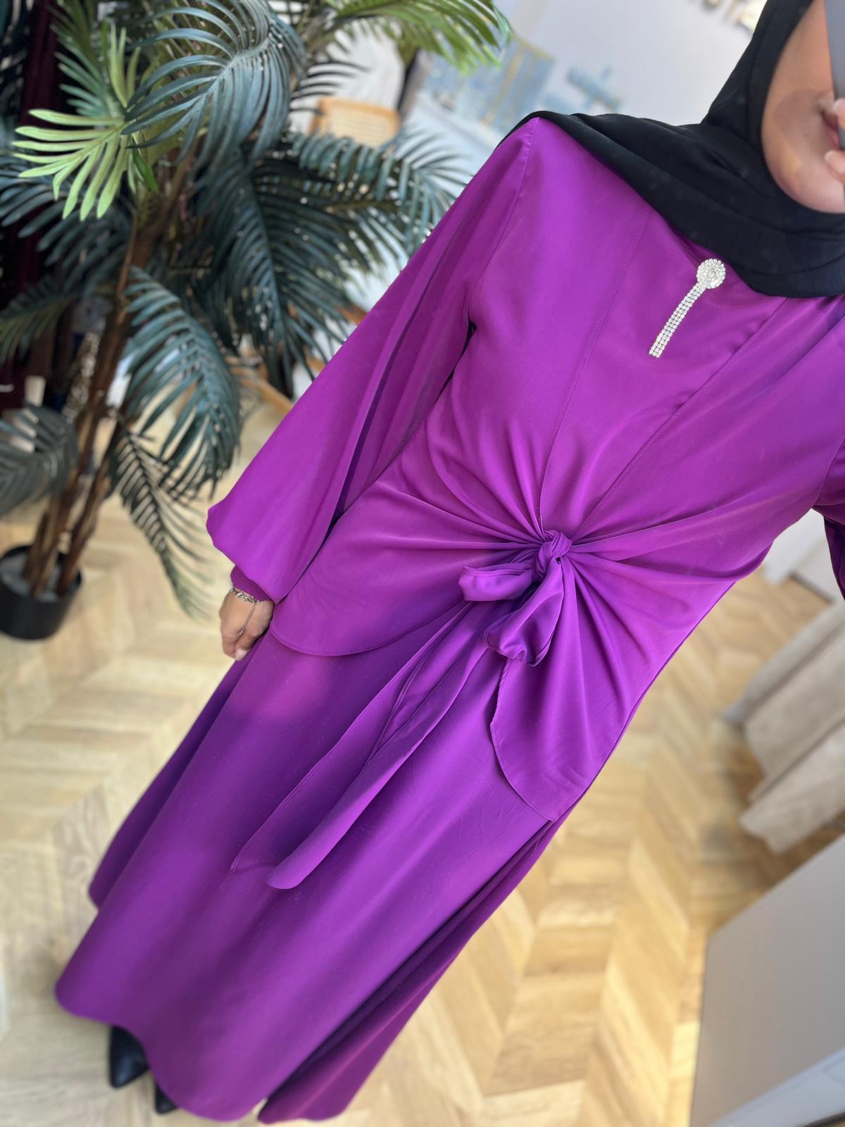 Broş Detaylı Elbise Fujya