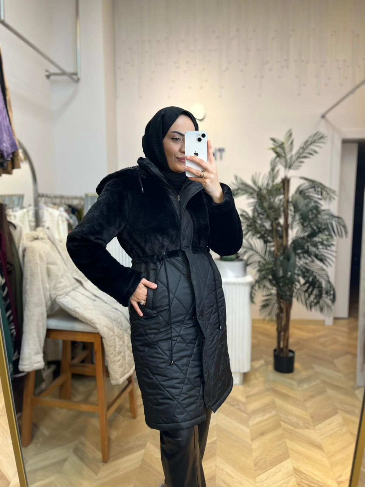 Hatun Kürk Mont Siyah