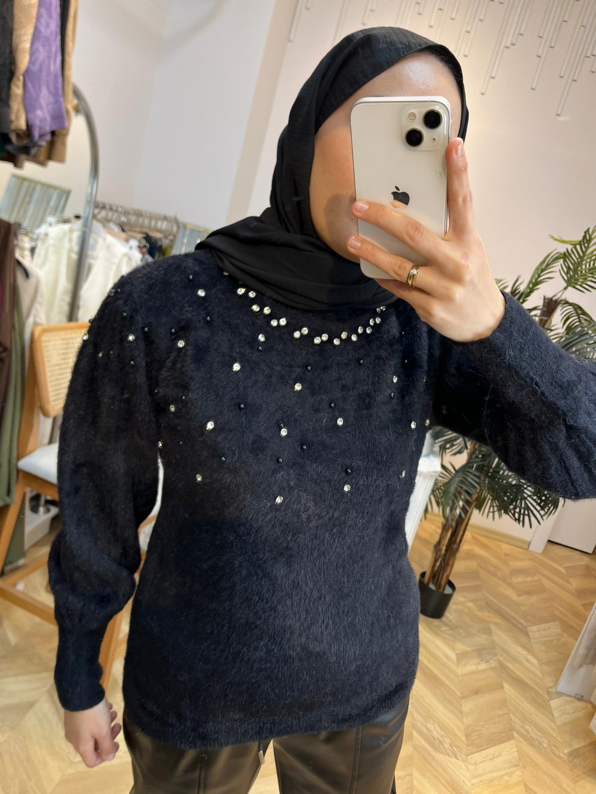 Angora Taşlı Kazak Siyah