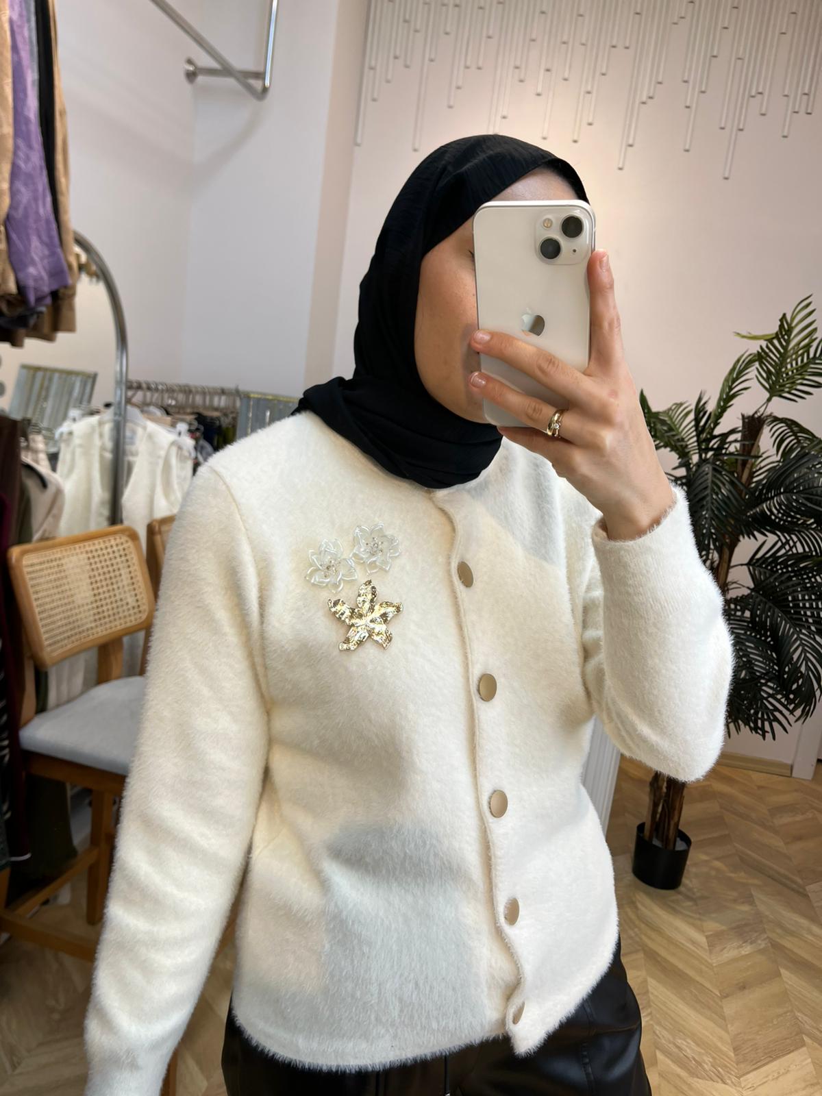 Düğmeli Angora Kazak Ekru