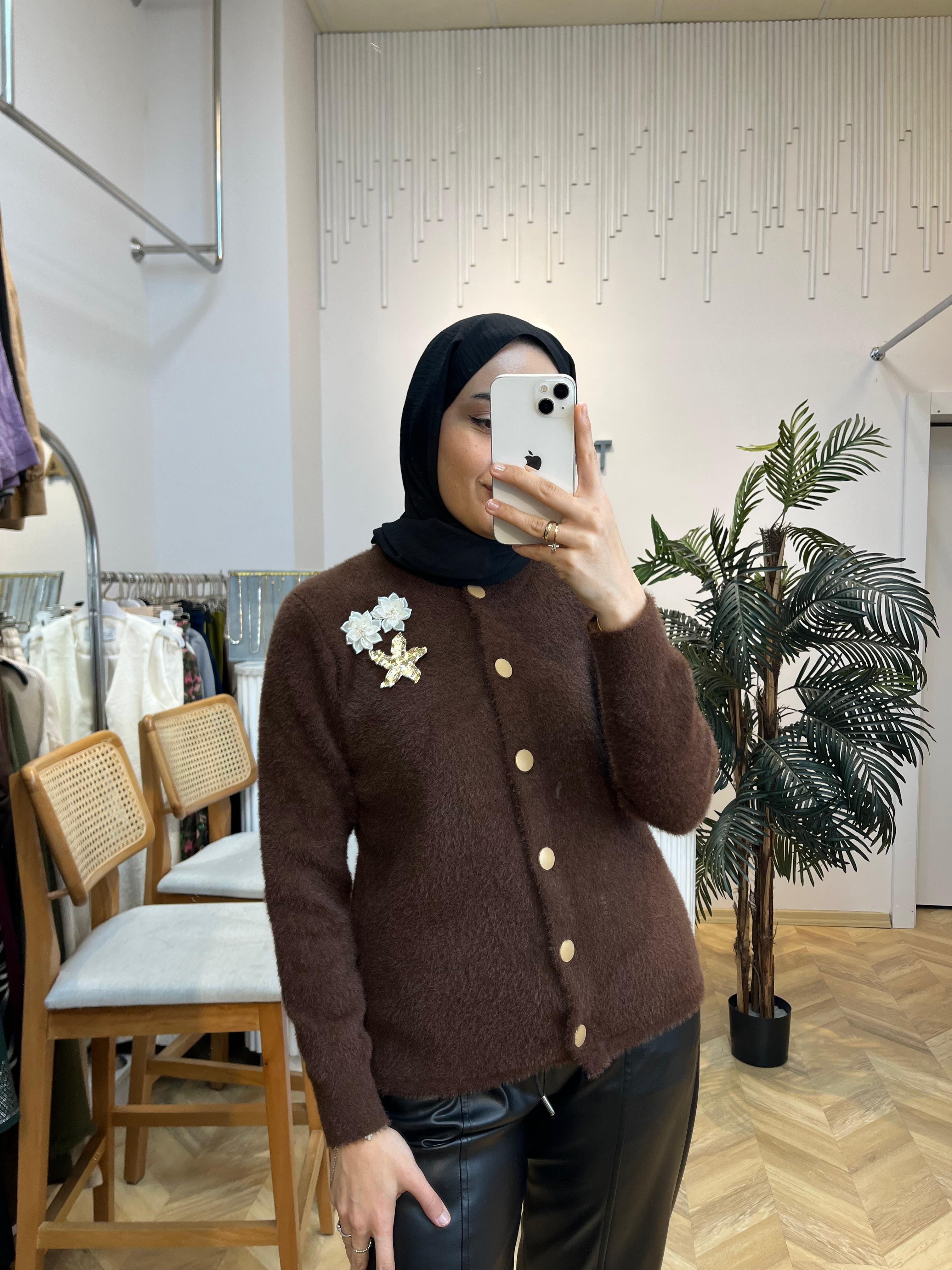 Düğmeli Angora Kazak Kahve