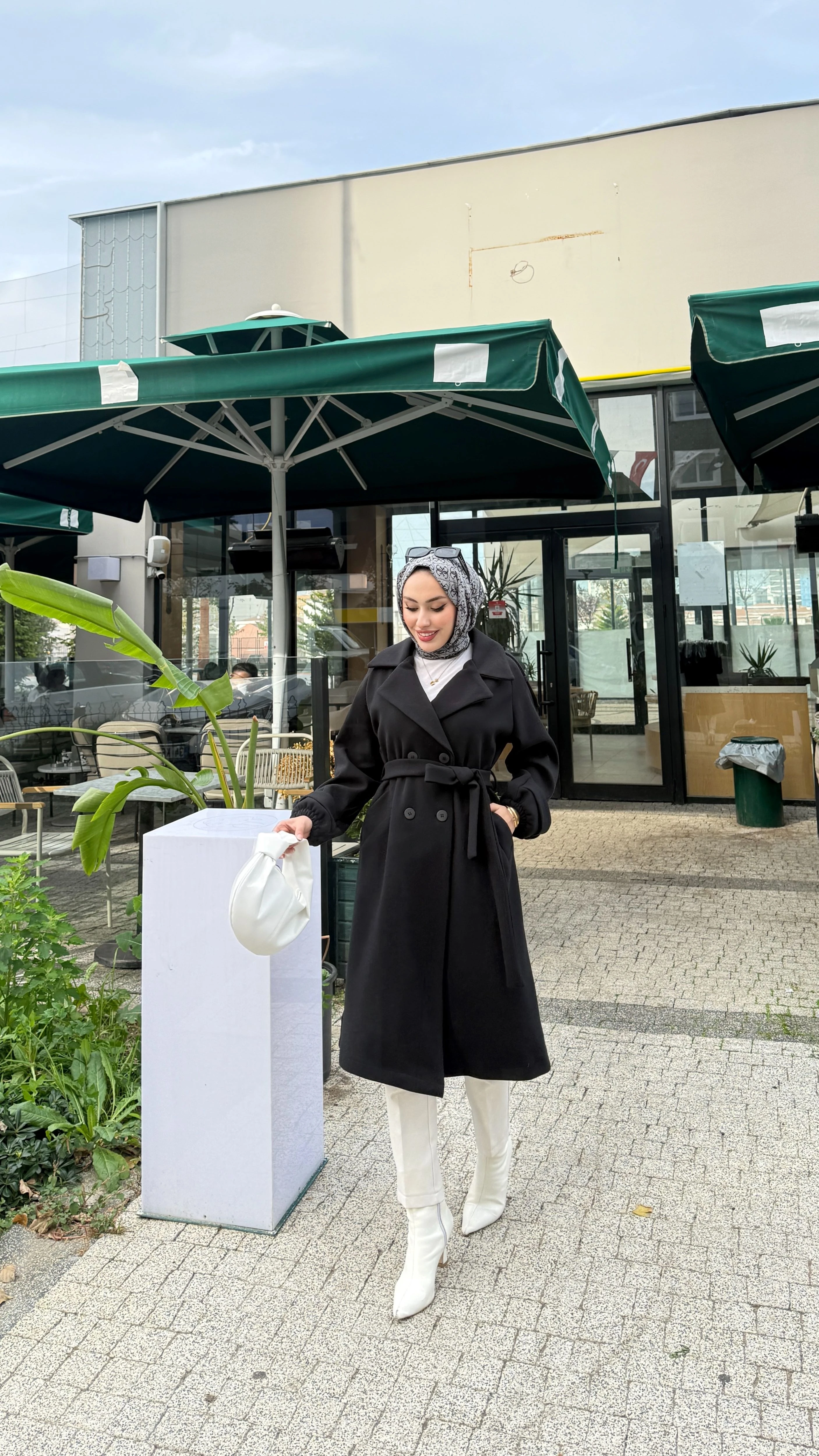 Önü Düğmeli Kaşe Kaban 3301 - Siyah