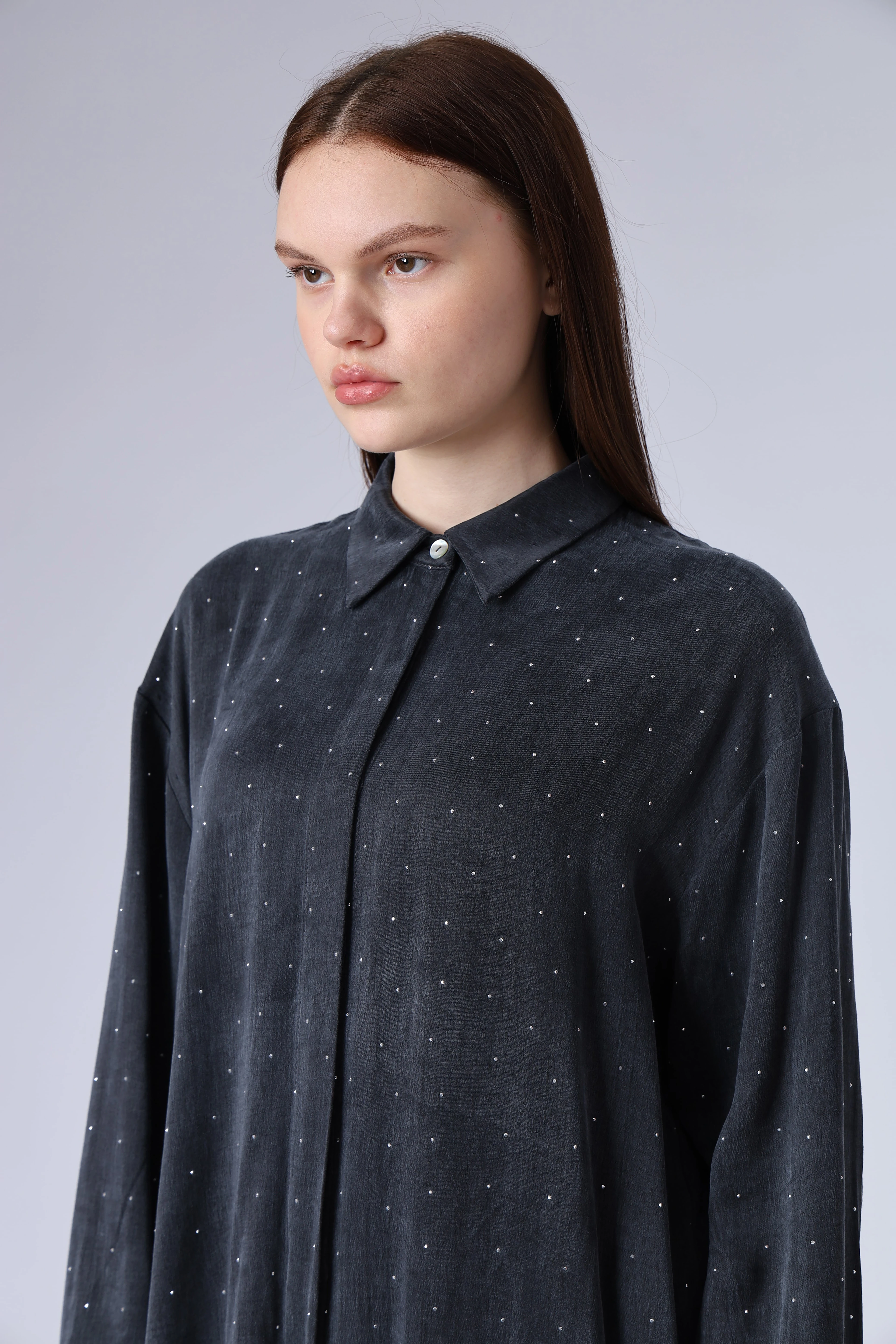 "Limited Edition Collection" İPEK CUPRA TAŞ DETAYLI ANTRASİT TAKIM ÖN SİPARİŞ