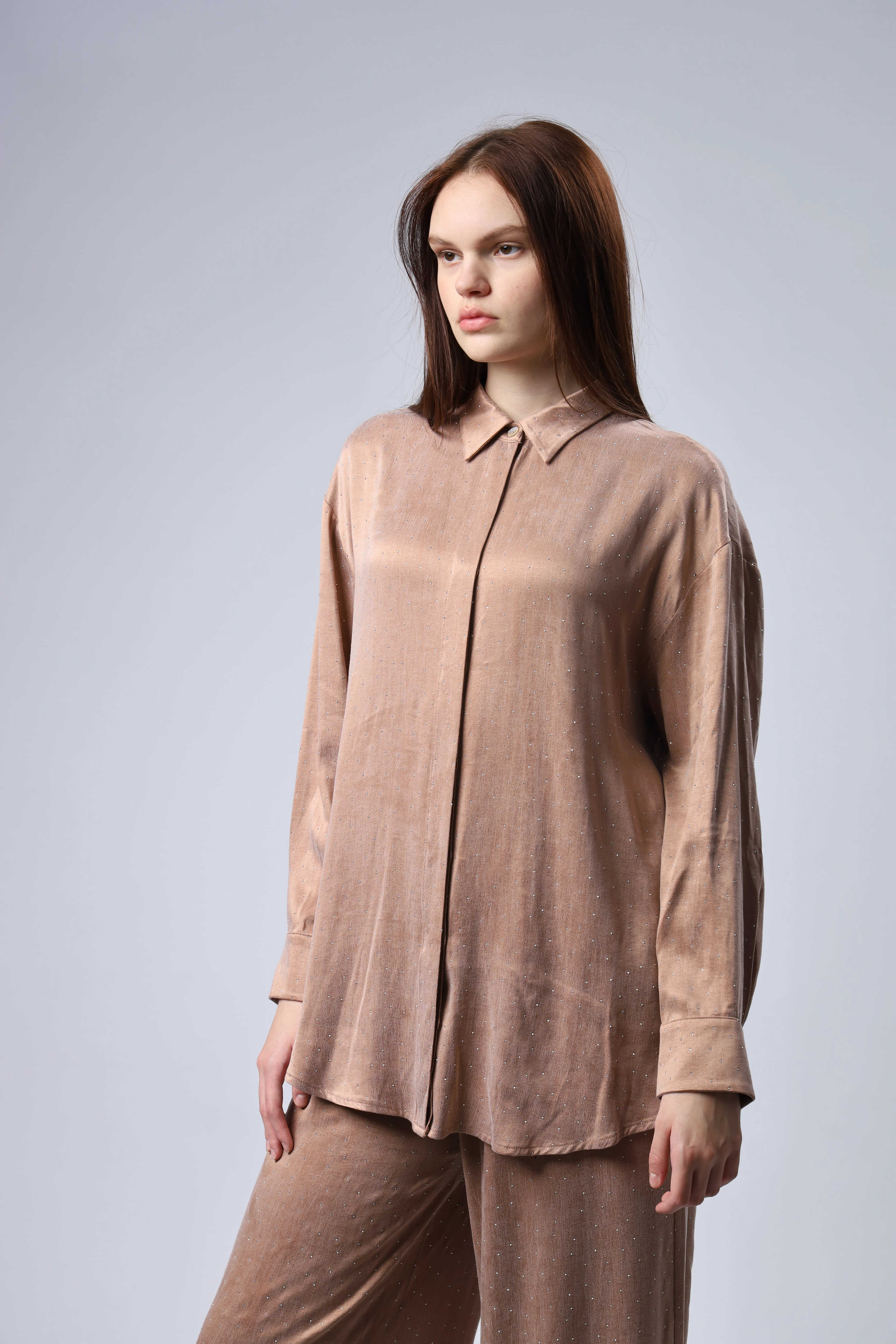 "Limited Edition Collection" İPEK CUPRA TAŞ DETALI TAKIM PUDRA