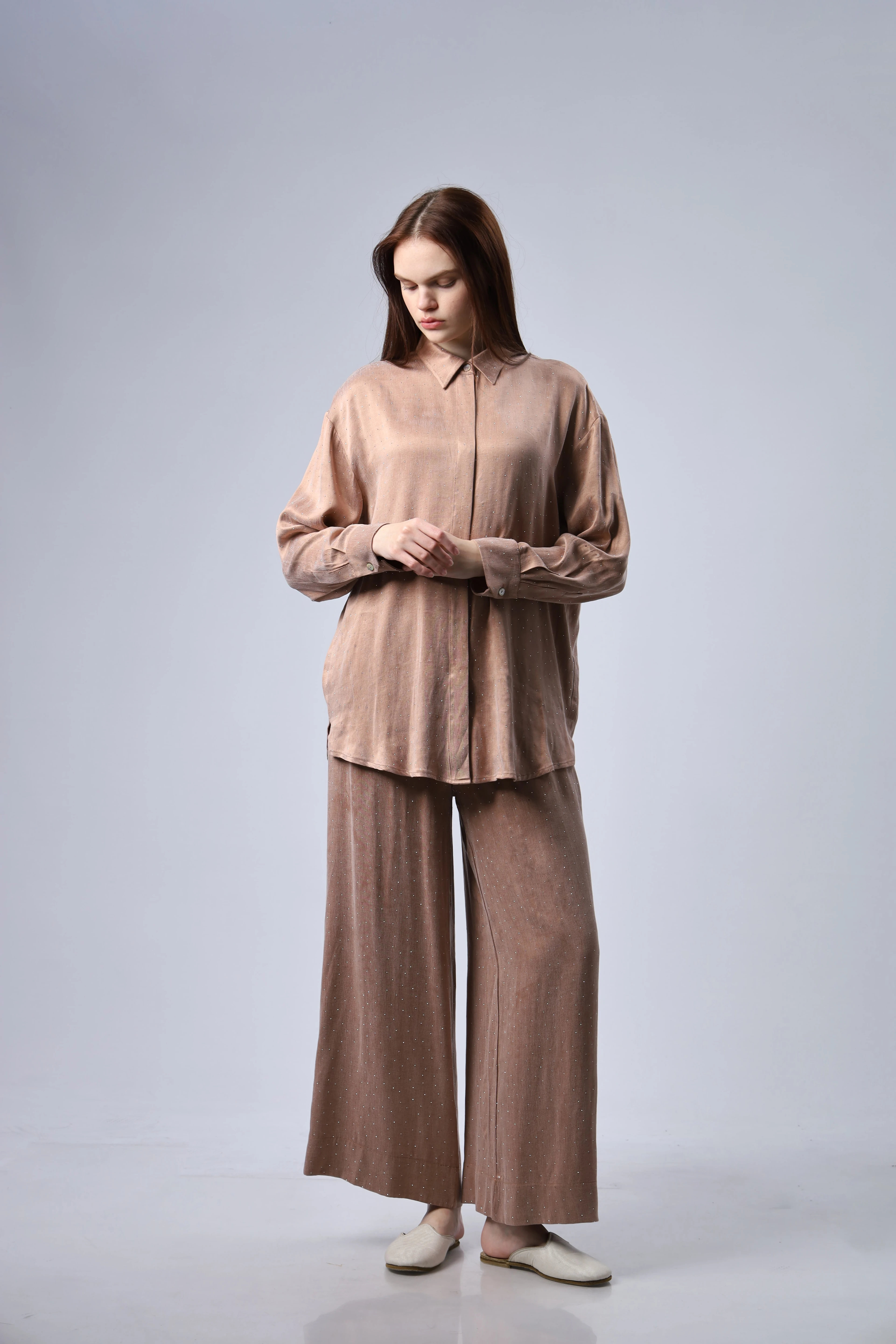 "Limited Edition Collection" İPEK CUPRA TAŞ DETALI TAKIM PUDRA