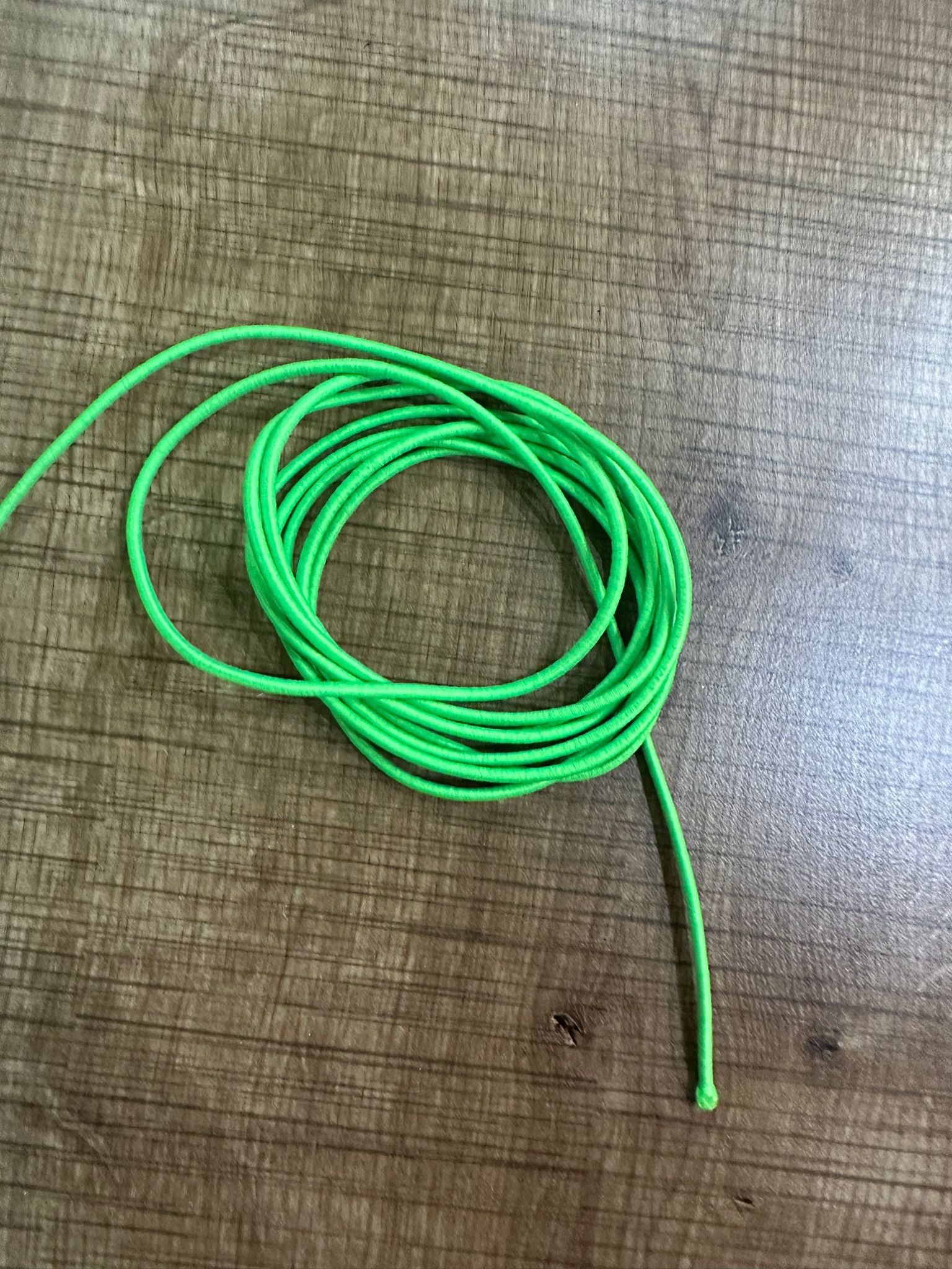 03MM NEON YEŞİL FOSFORLU LASTİL GİYİM DİKİŞ AKSESUARI 1 METRE