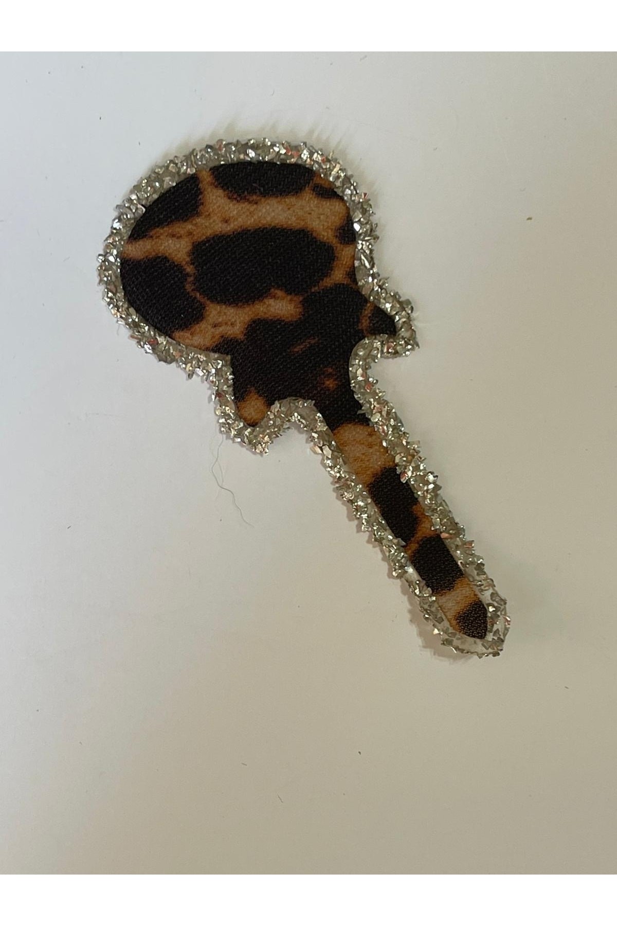 10X4 CM GİTAR LEOPAR TAŞLI ÜTÜ İLE YAPIŞAN ARMA YAMA APLİKE