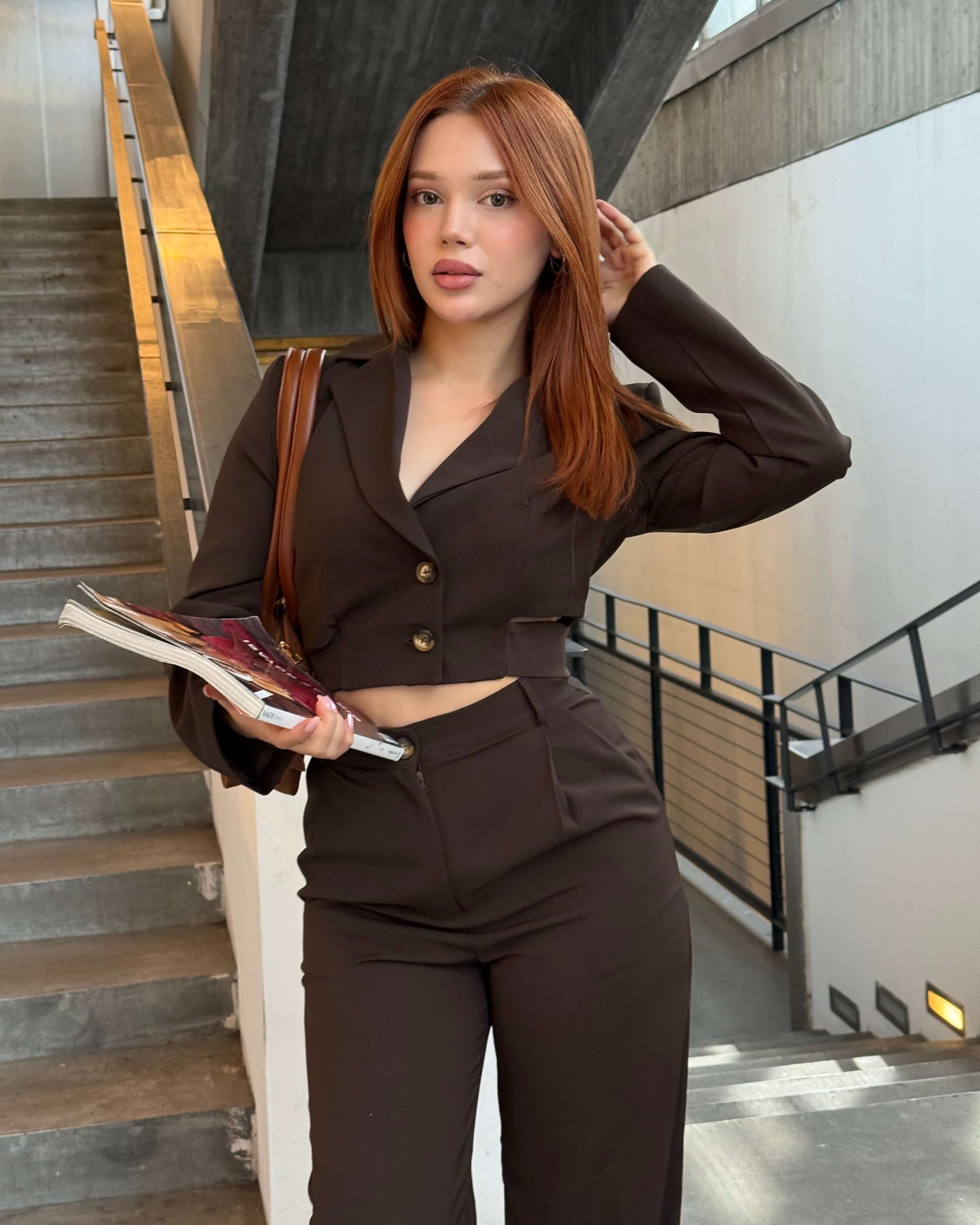 ALİSHA BROWN CROP BLAZER PANTOLON TAKIM 