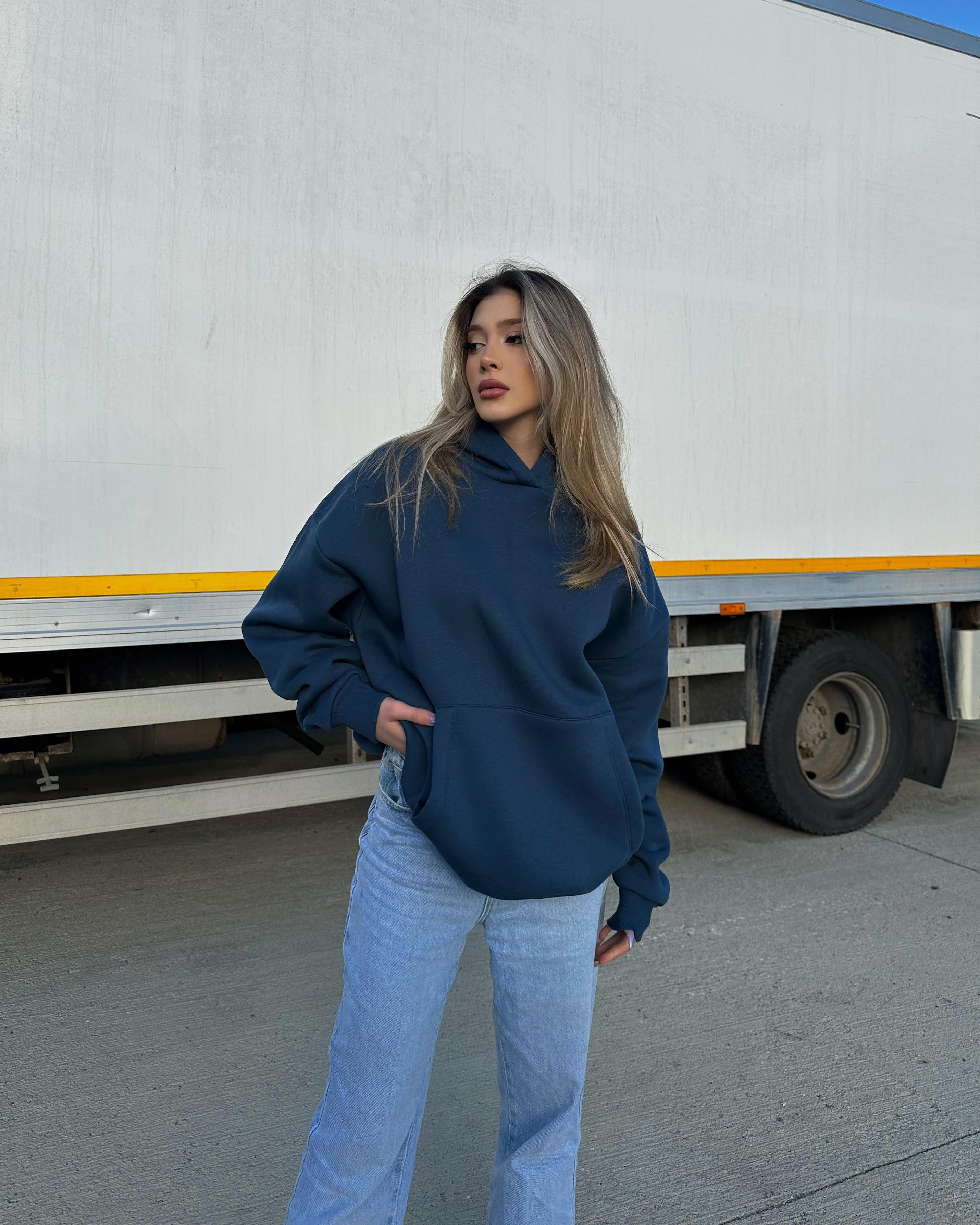 İNDİGO KAPÜŞONLU BASIC SWEATSHIRT