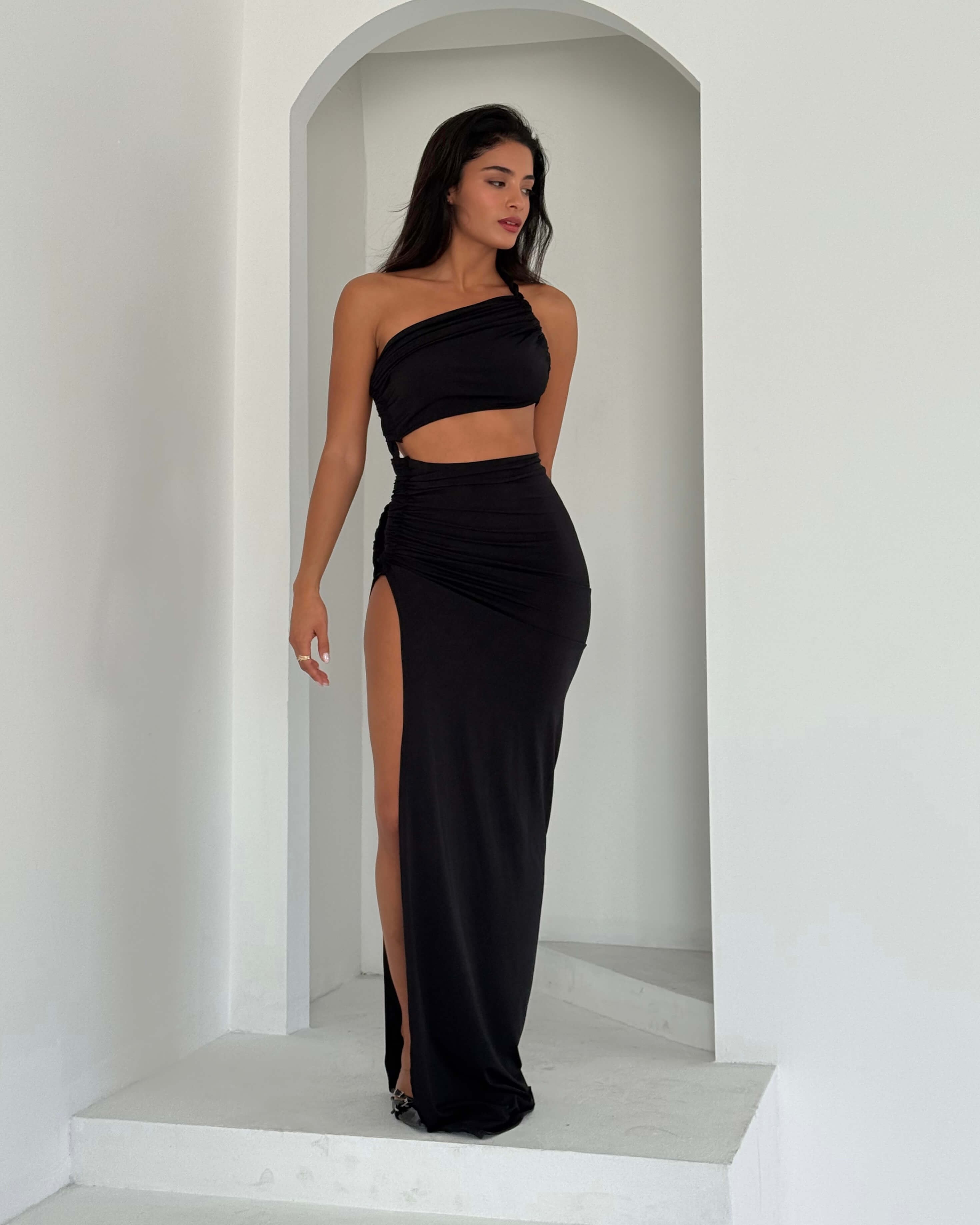 ADRIAT BLACK BOYUNDAN GEÇİRMELİ ÖRGÜLÜ ELBİSE