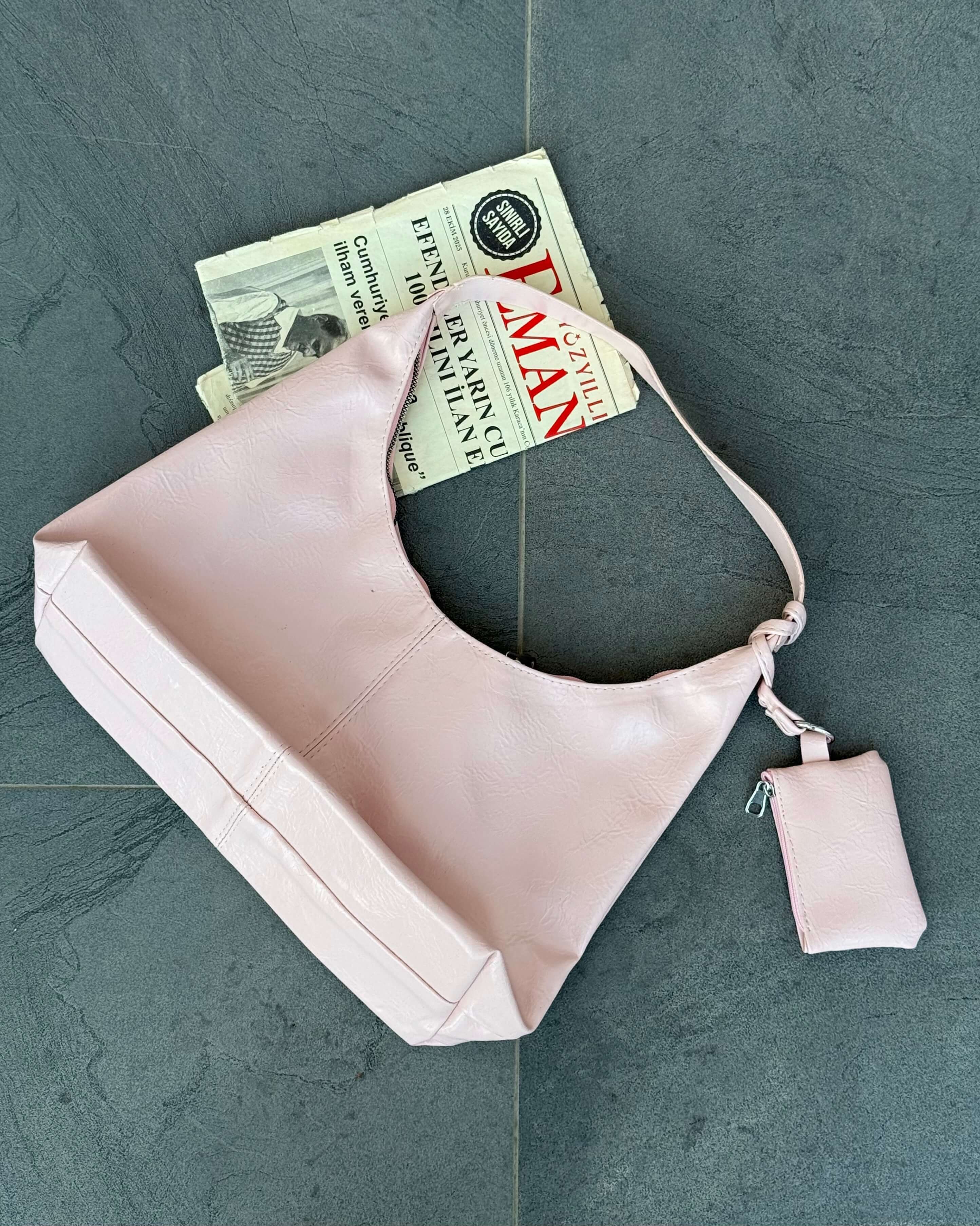 DAHLIA POWDER PINK DİKİŞ DETAYLI KOL ÇANTASI