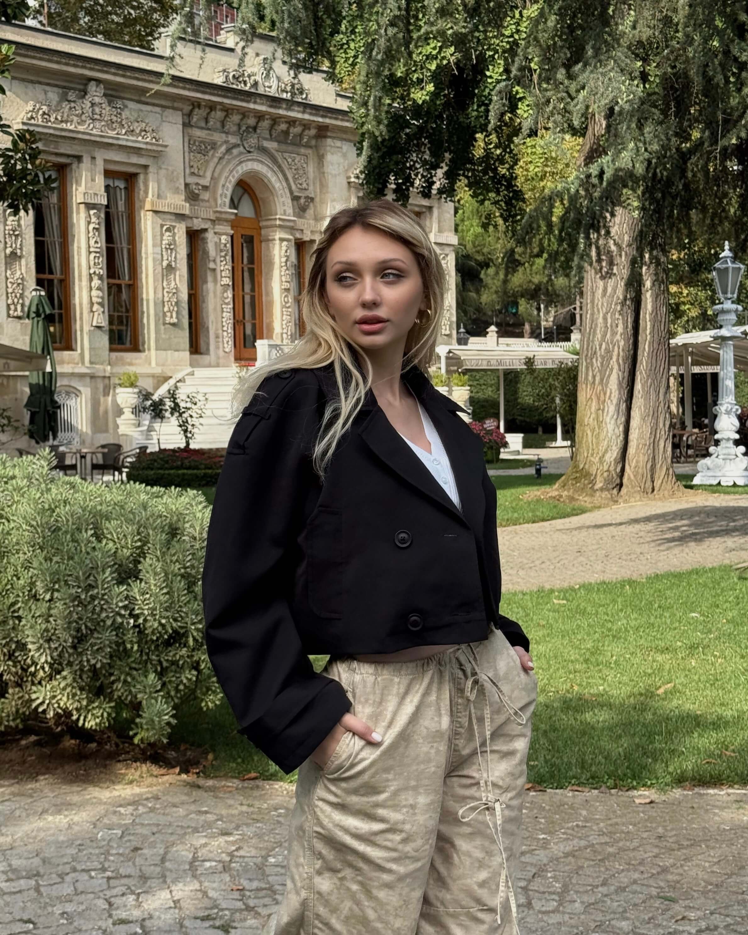 GLORİA BLACK KRUVAZE CROP TRENÇKOT 