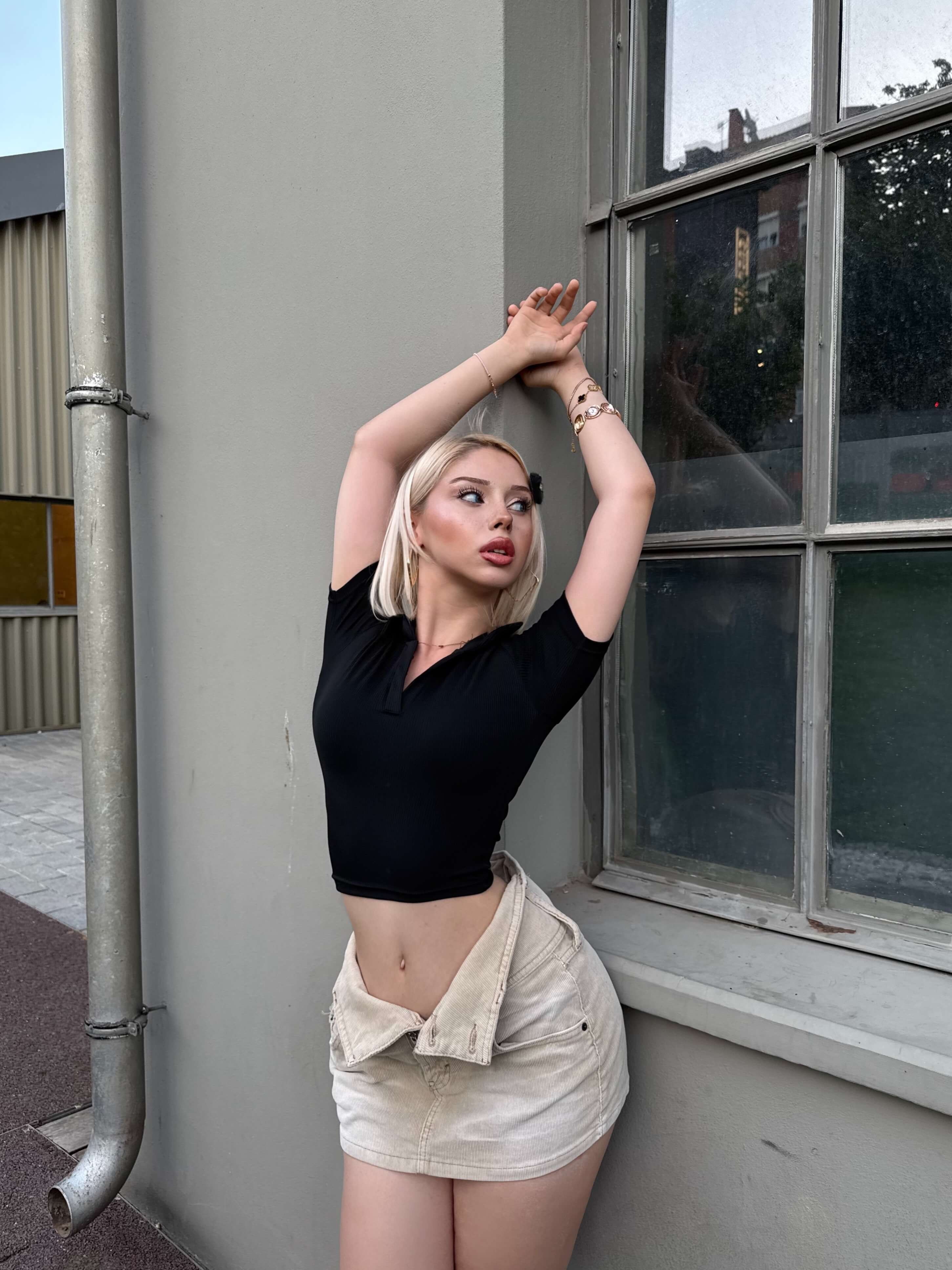 HONAS BLACK POLO YAKA CROP 