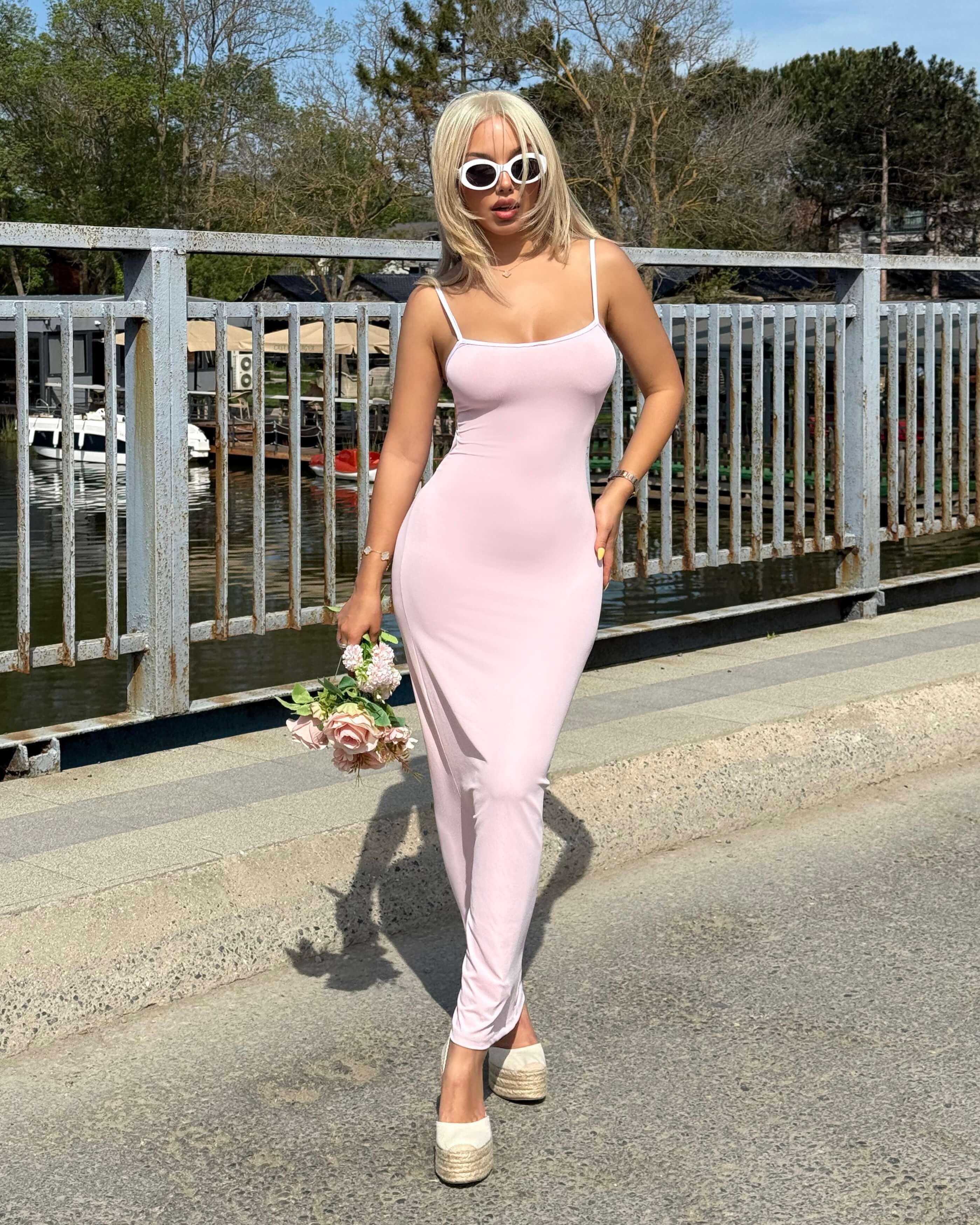 MWAKI PINK SIRTI AÇIK ASKILI UZUN ELBİSE